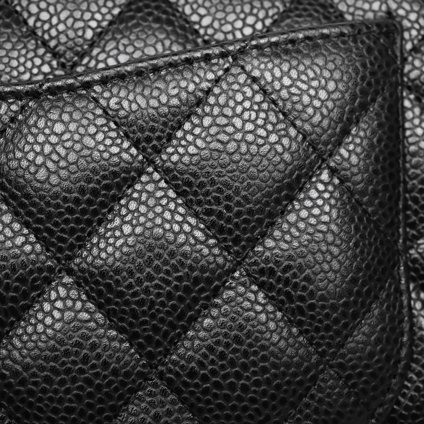 Chanel Classic M/L Medium Flap Quilted Black Caviar Gold Hardware