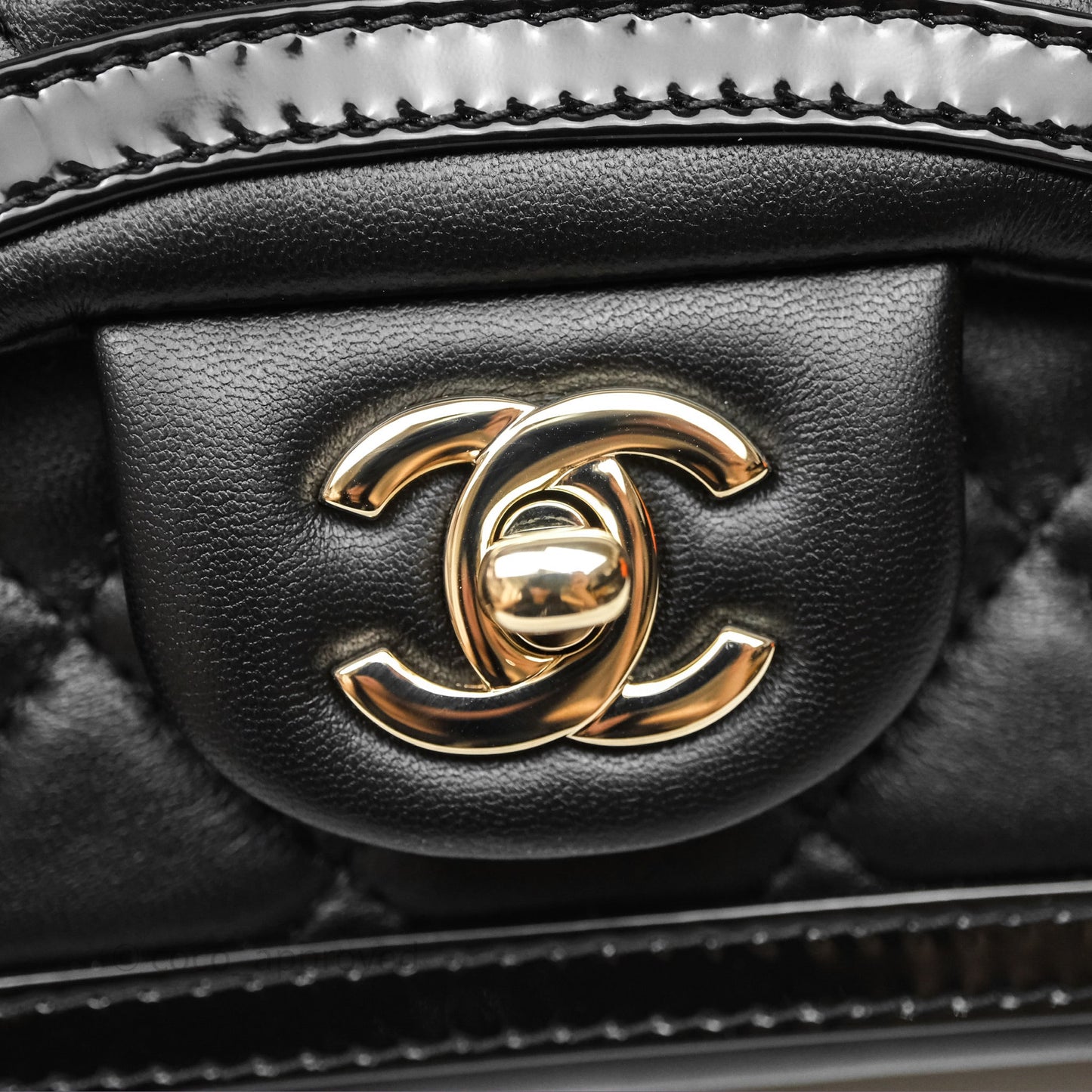 Chanel Mini Flap Bag Black Lambskin/Patent Gold Hardware