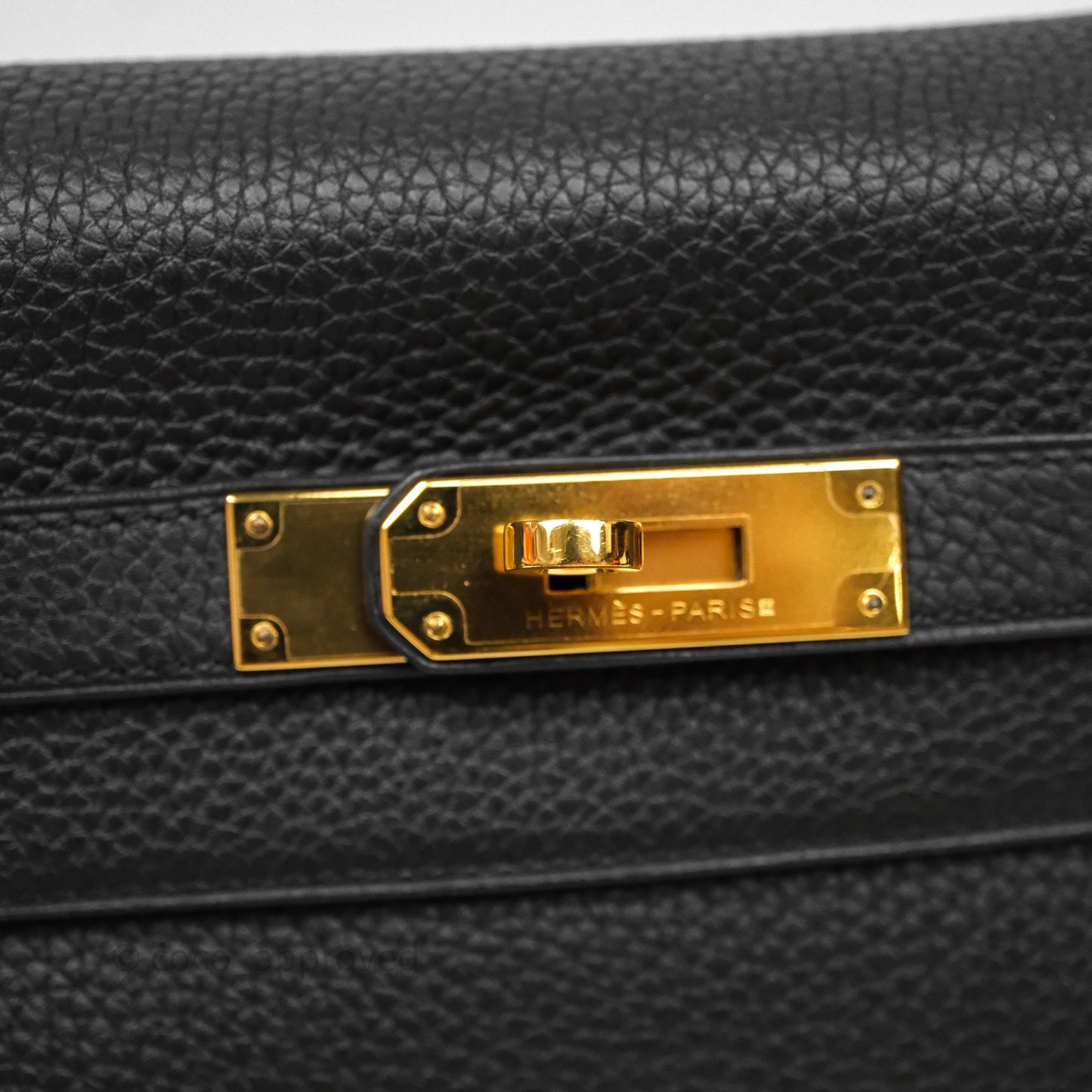 Hermès Retourne Kelly 28 Black Noir 89 Togo Gold Hardware