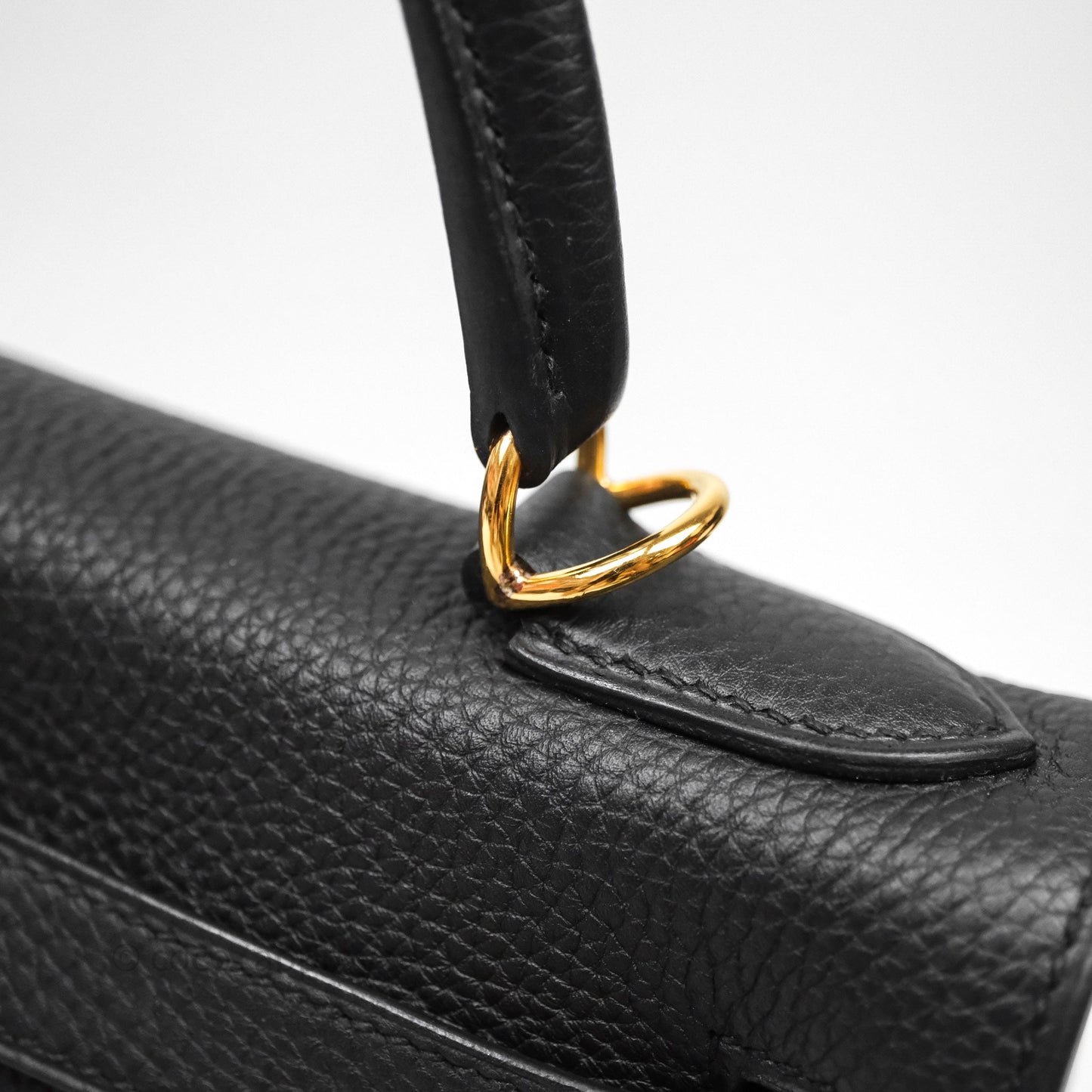 Hermès Retourne Kelly 28 Black Noir 89 Togo Gold Hardware