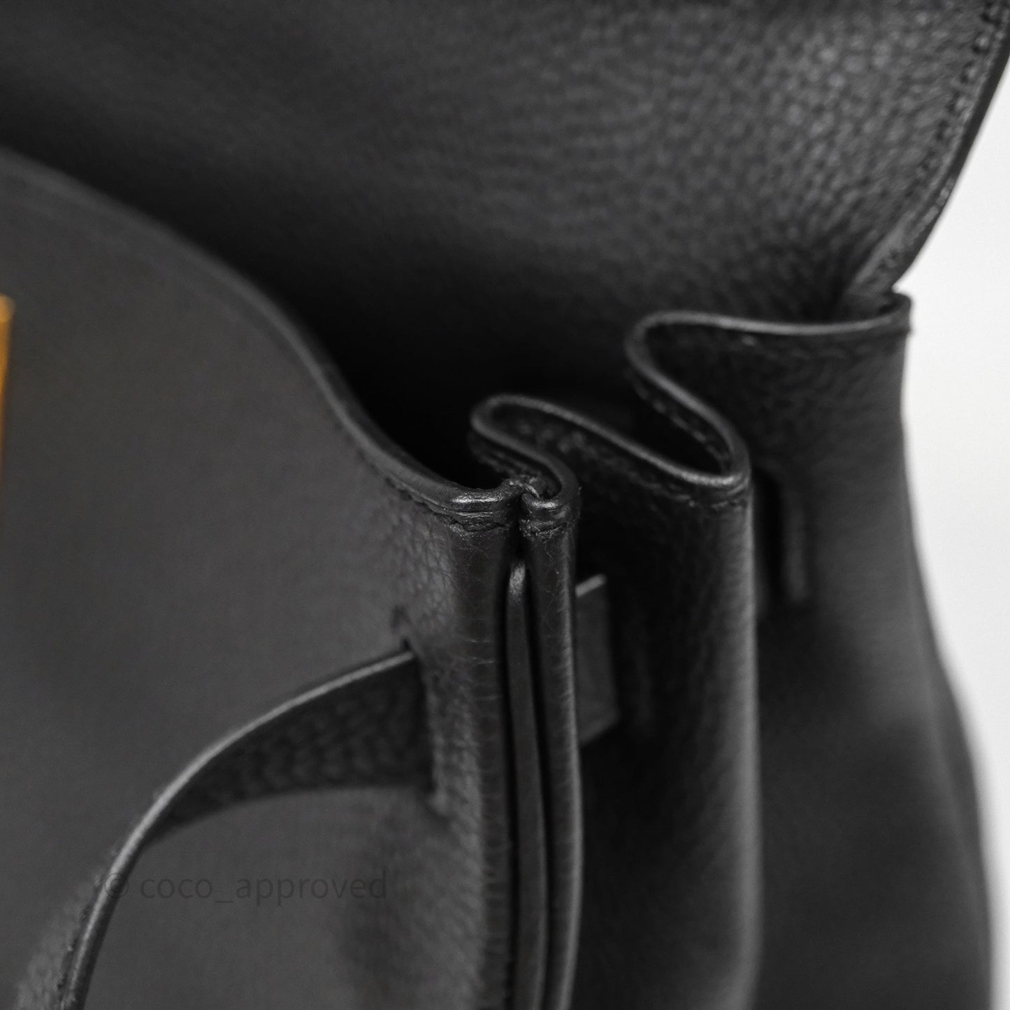 Hermès Retourne Kelly 28 Black Noir 89 Togo Gold Hardware