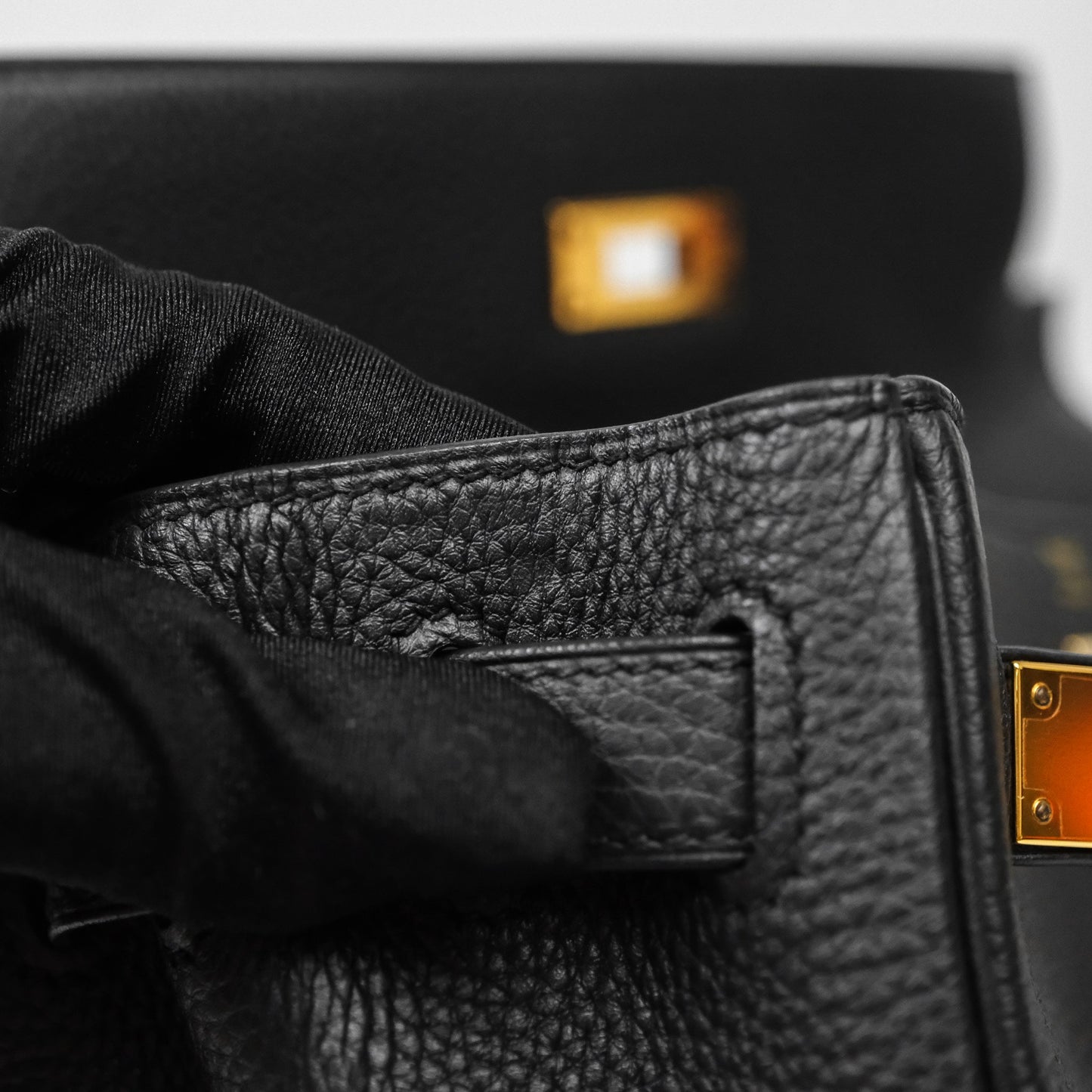Hermès Retourne Kelly 28 Black Noir 89 Togo Gold Hardware