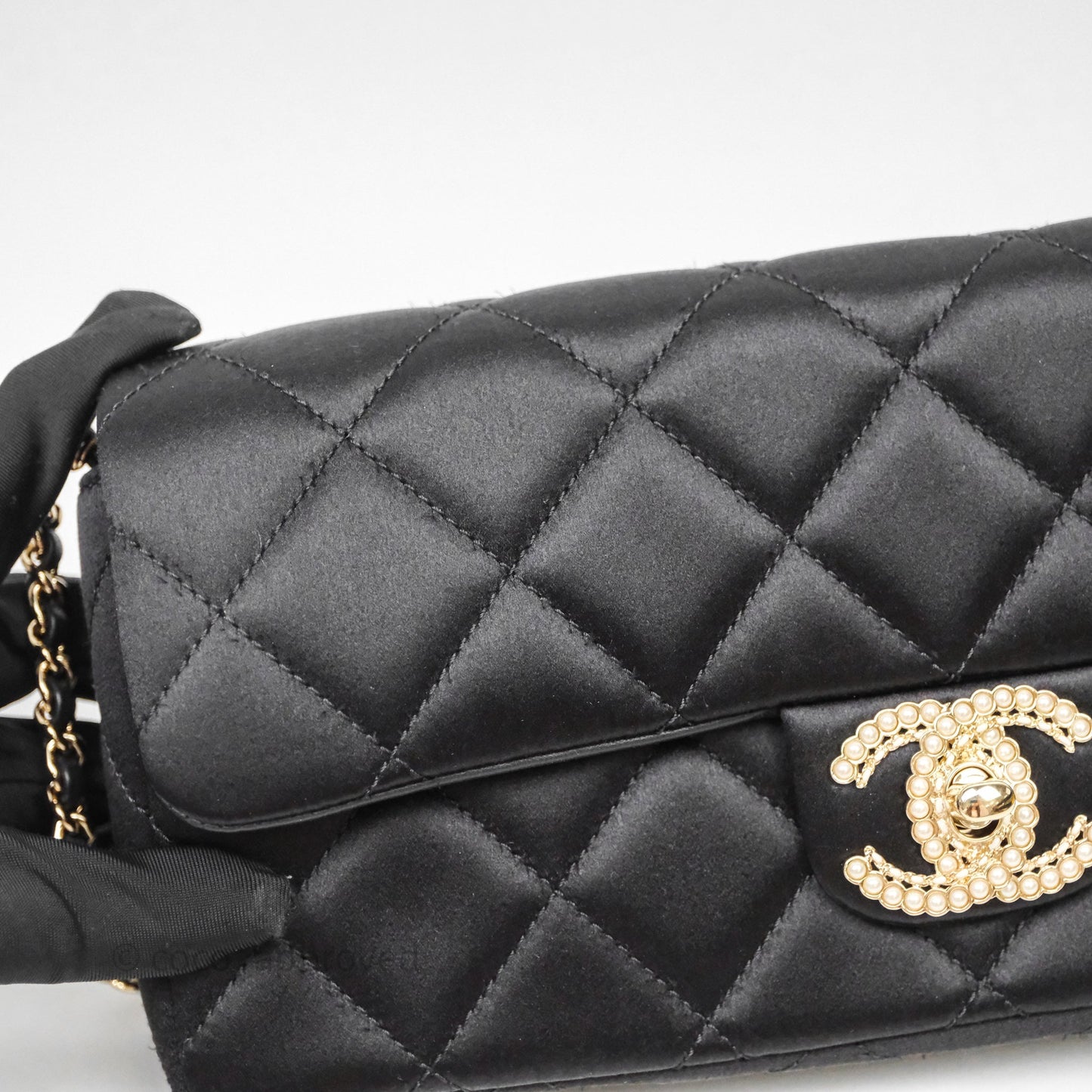 Chanel Pearl CC Clutch with Chain Black Velvet Gold Hardware