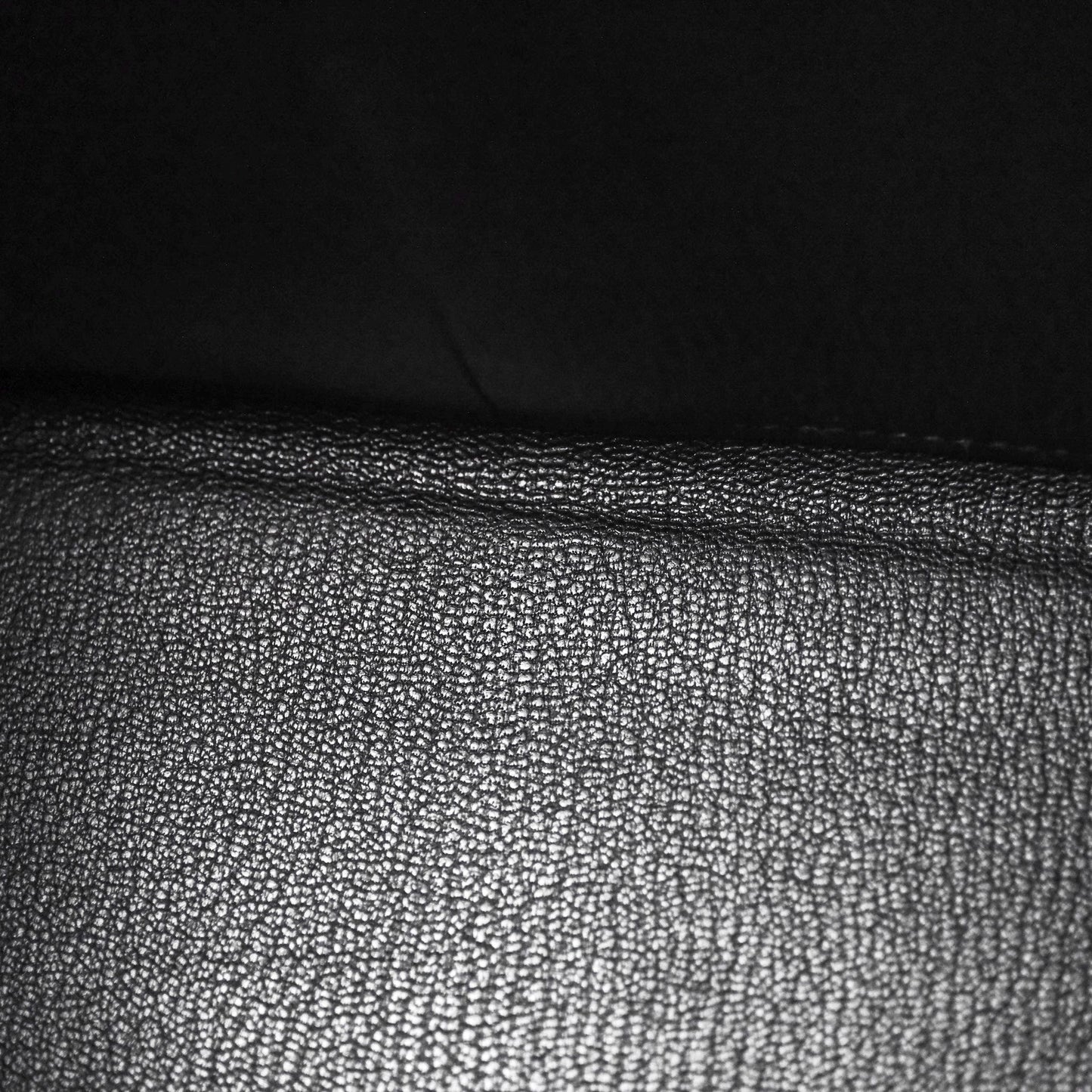 Hermès Retourne Kelly 28 Black Noir 89 Togo Gold Hardware