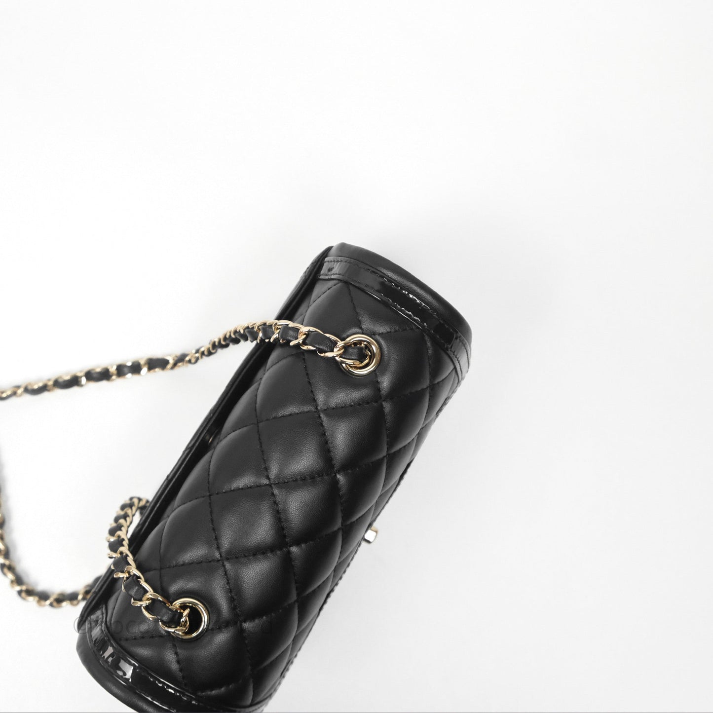 Chanel Mini Flap Bag Black Lambskin/Patent Gold Hardware