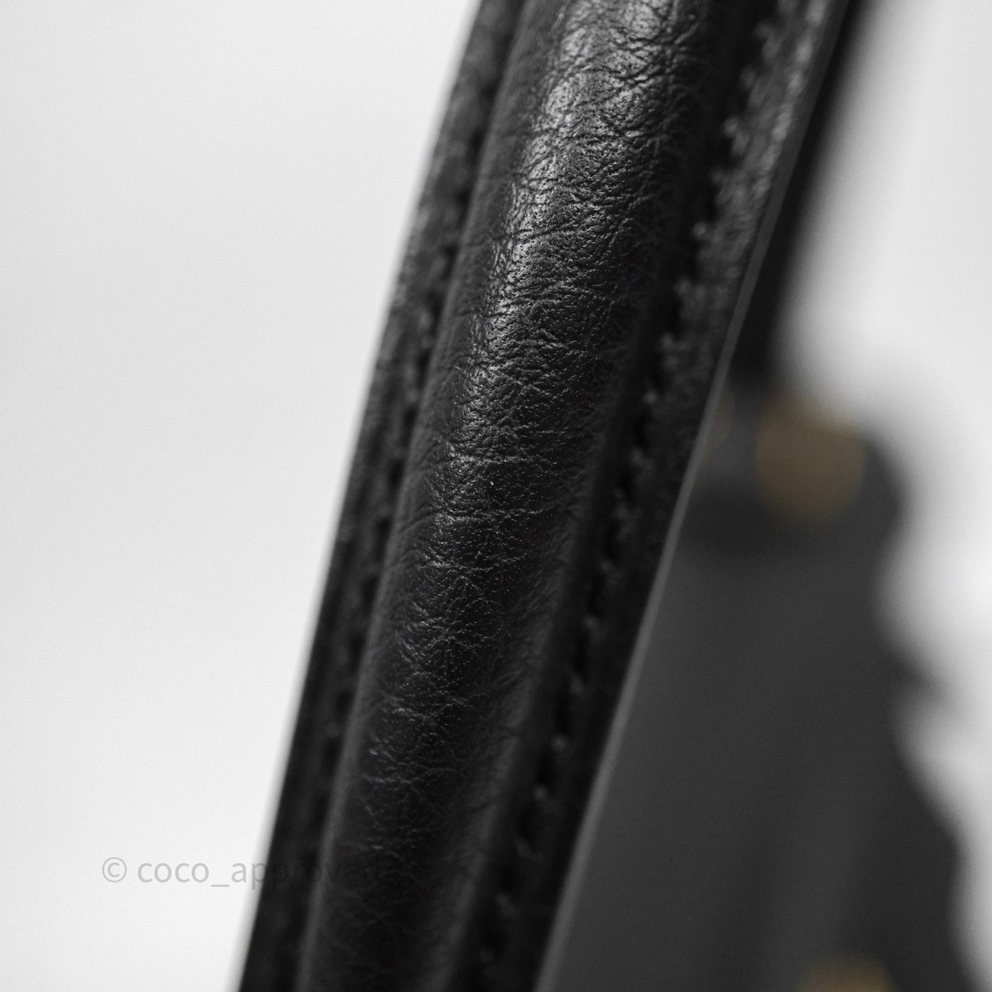 Hermès Retourne Kelly 28 Black Noir 89 Togo Gold Hardware