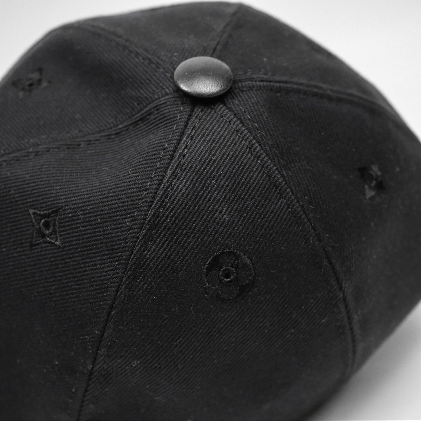 Louis Vuitton Lconic Cap Black