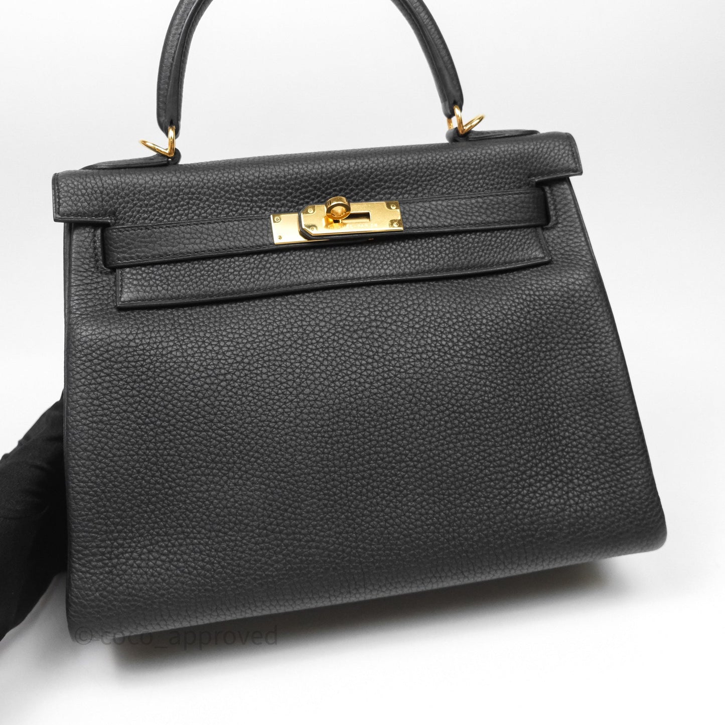 Hermès Retourne Kelly 28 Black Noir 89 Togo Gold Hardware