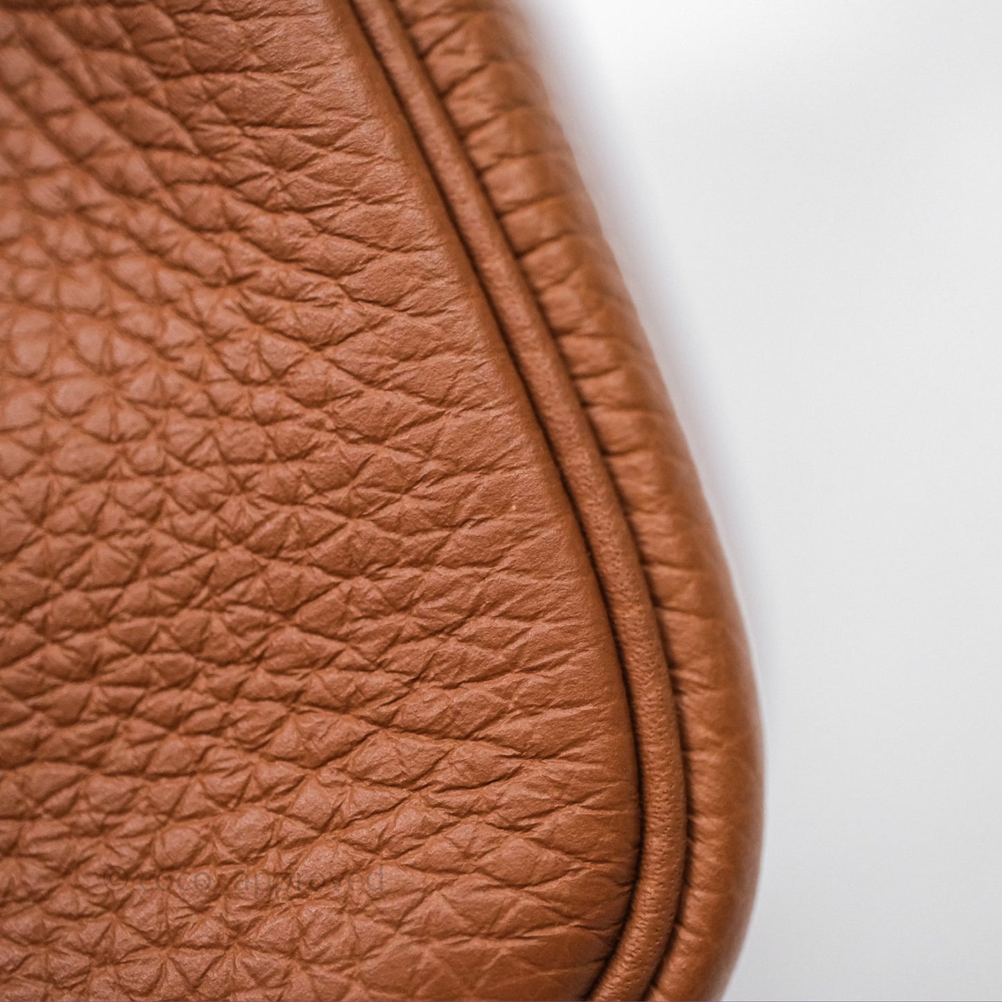 Hermès Mini Lindy 20 Gold 37 Clemence Gold Hardware