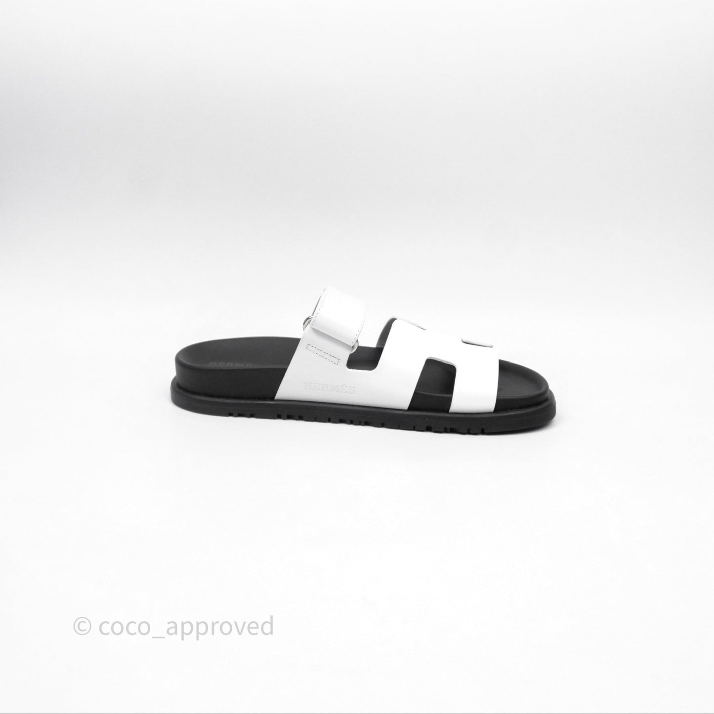 Hermès Chypre Sandal Calfskin Black/White Size 37