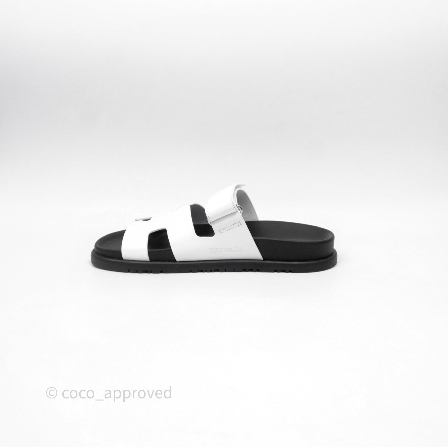 Hermès Chypre Sandal Calfskin Black/White Size 37