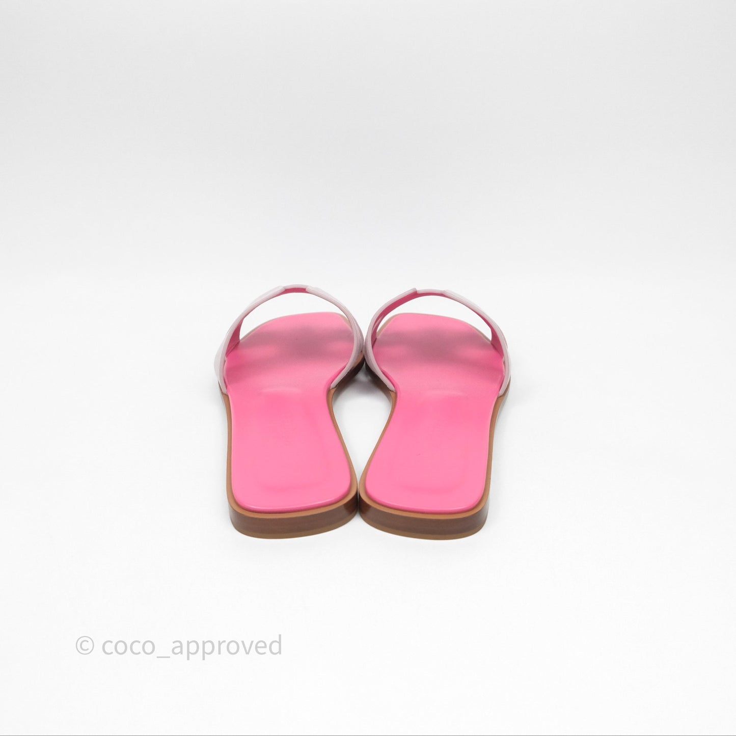 Hermès Oran Sandals in Pink Size 37