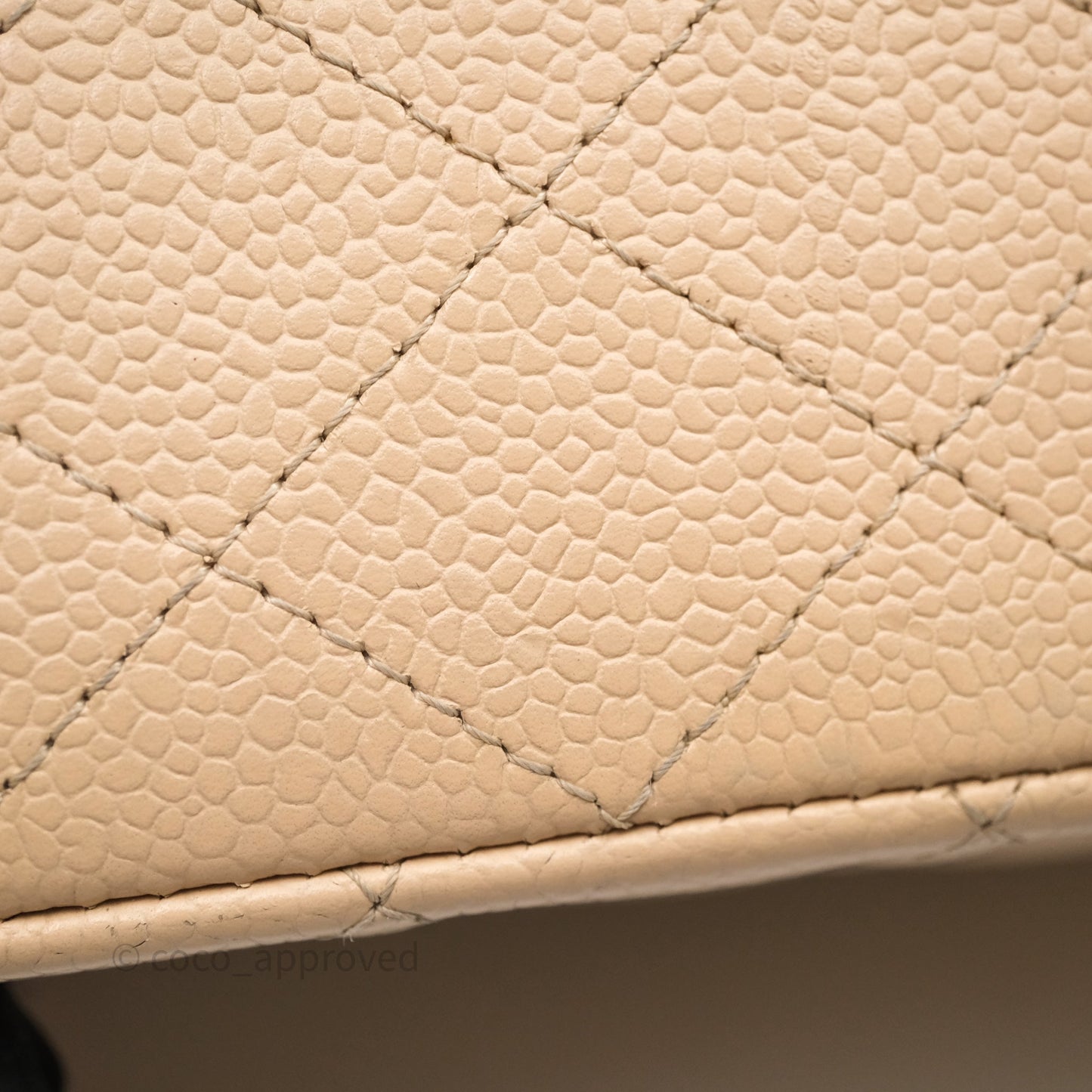Chanel M/L Medium Classic Flap Quilted Beige Caviar Gold Hardware
