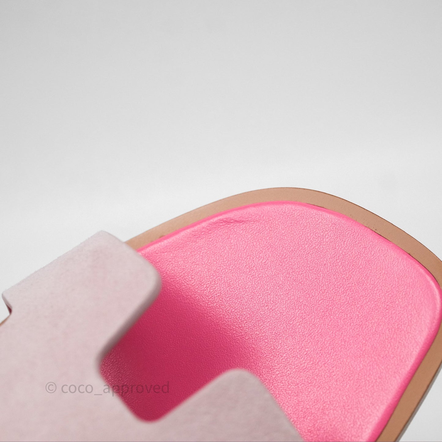 Hermès Oran Sandals in Pink Size 37