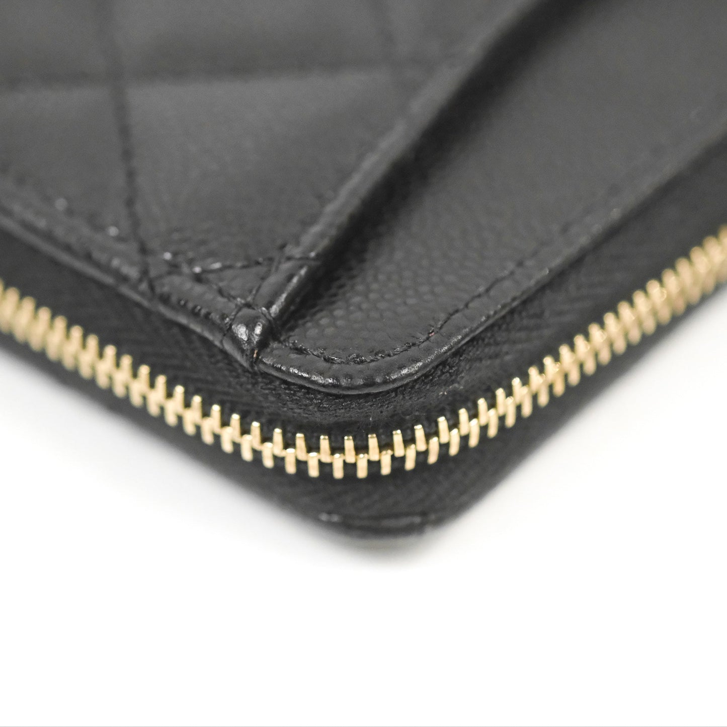 Chanel Quilted Zip Card Holder Black Caviar Gold Hardware 23S