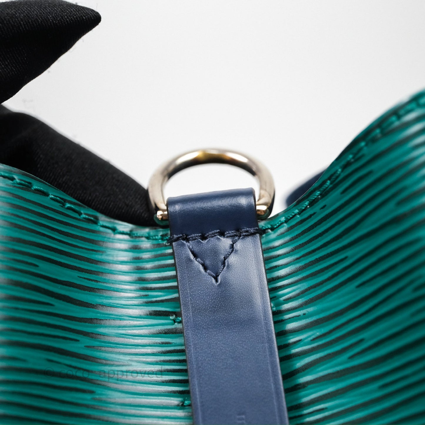 Louis Vuitton Neonoe BB Epi Green /Navy