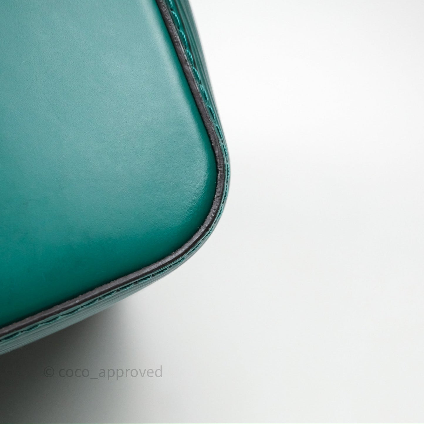 Louis Vuitton Neonoe BB Epi Green /Navy