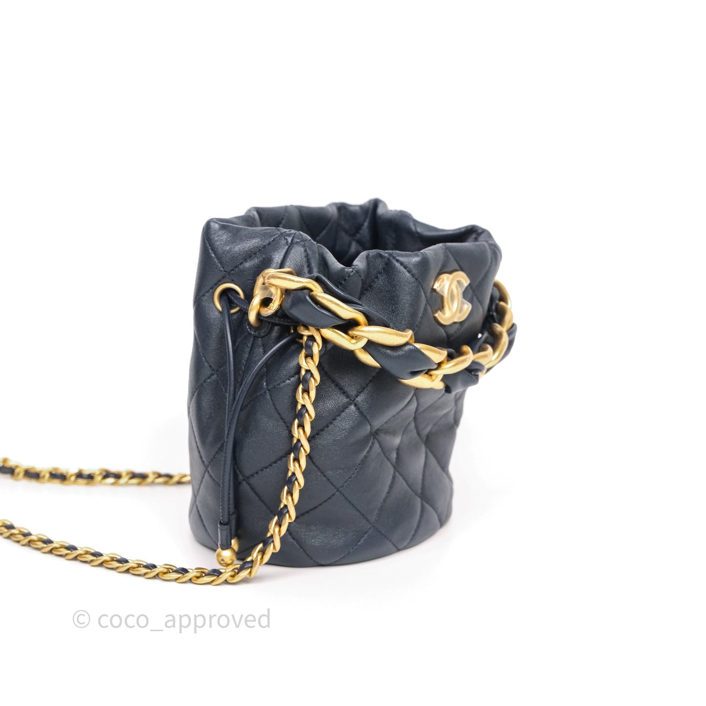 Chanel Small Entwined Chain Drawstring Bucket Bag Navy Lambskin Age Gold Hardware