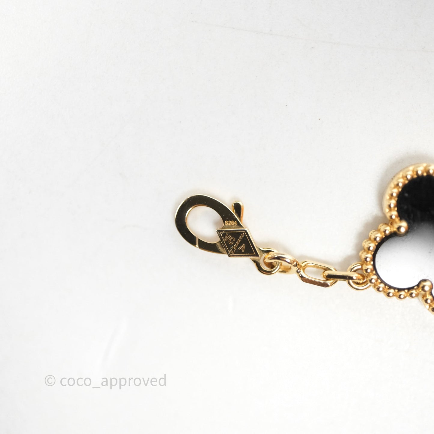 Van Cleef & Aprels 18k Gold and Black Onyx Vintage Alhambra 5 Motif Bracelet Yellow Gold