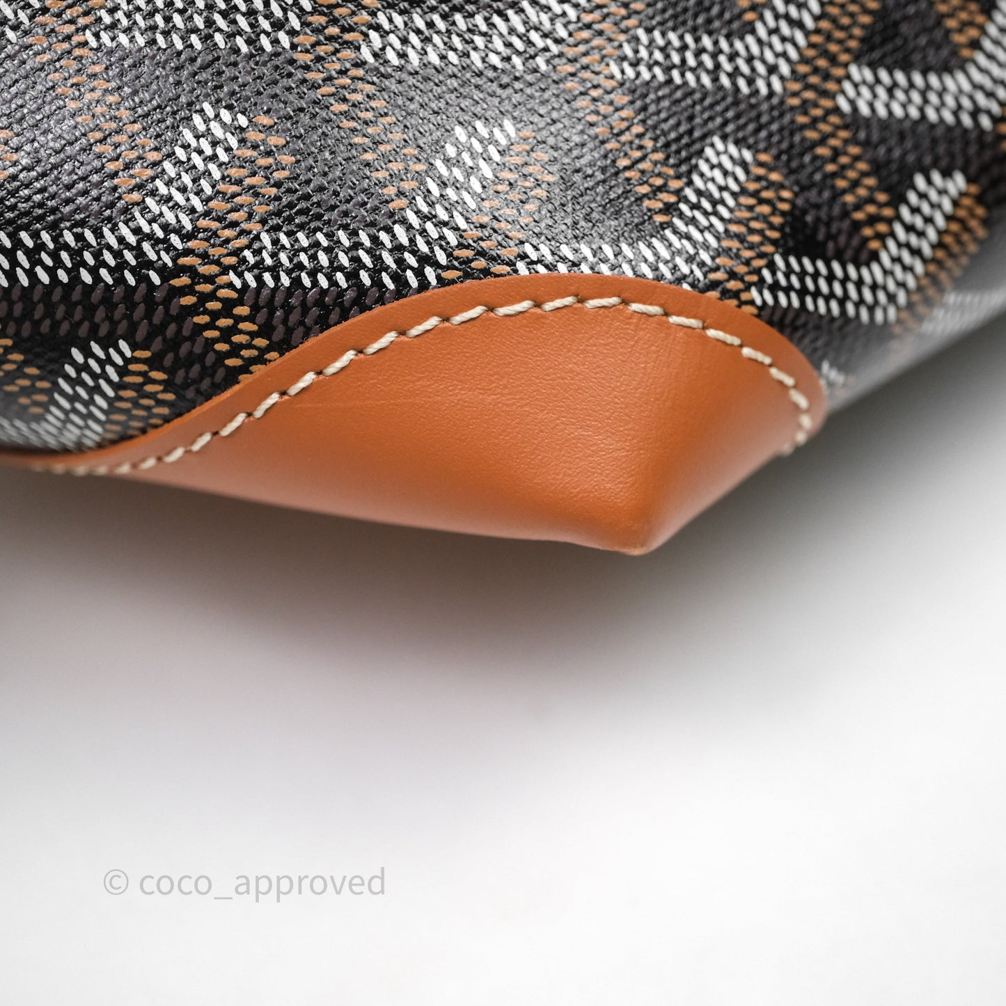 Goyard Goyardine Bellechasse PM Tan