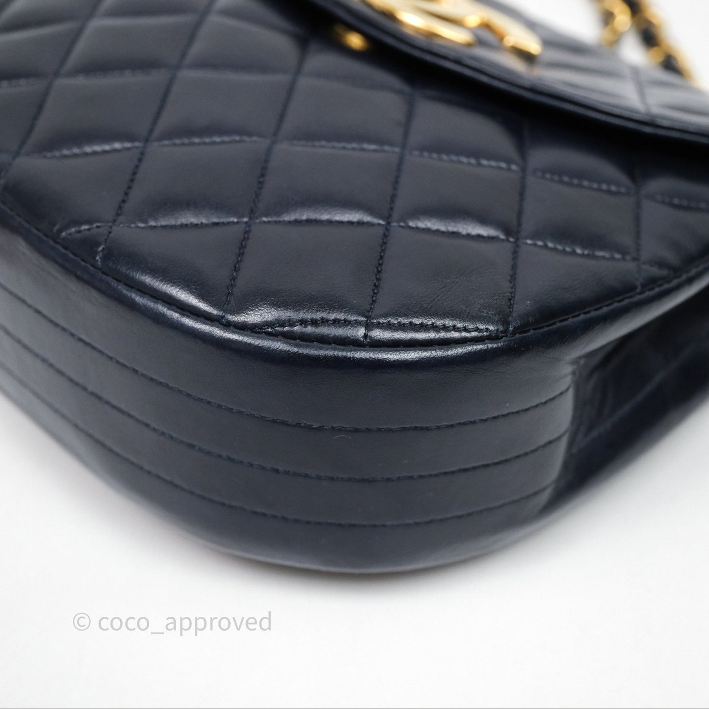Chanel Vintage Flap Bag Quilted Navy Lambskin Gold Hardware