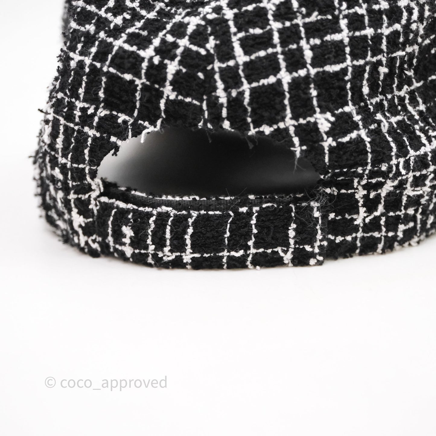 Chanel CC Tweed Cap Black/White