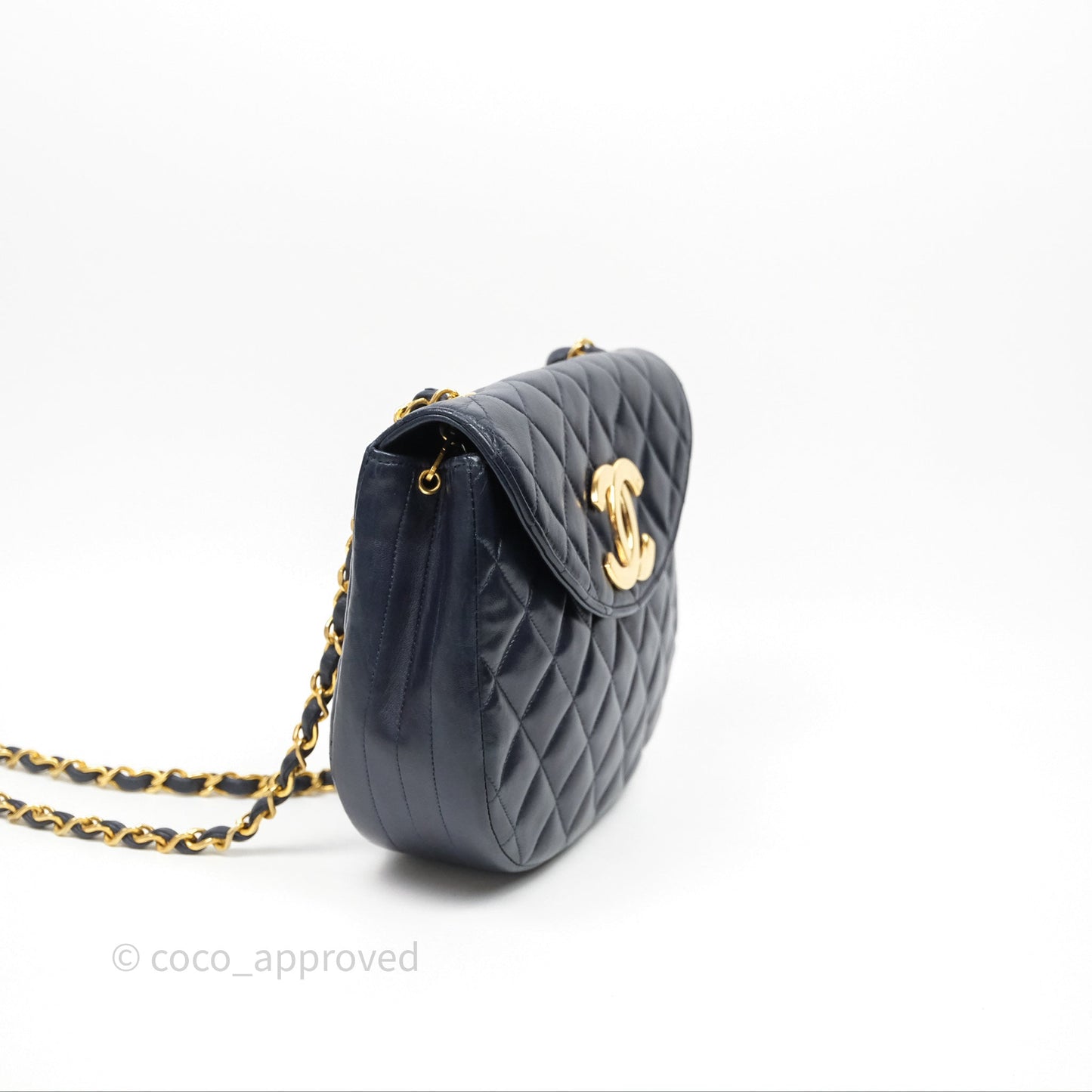 Chanel Vintage Flap Bag Quilted Navy Lambskin Gold Hardware