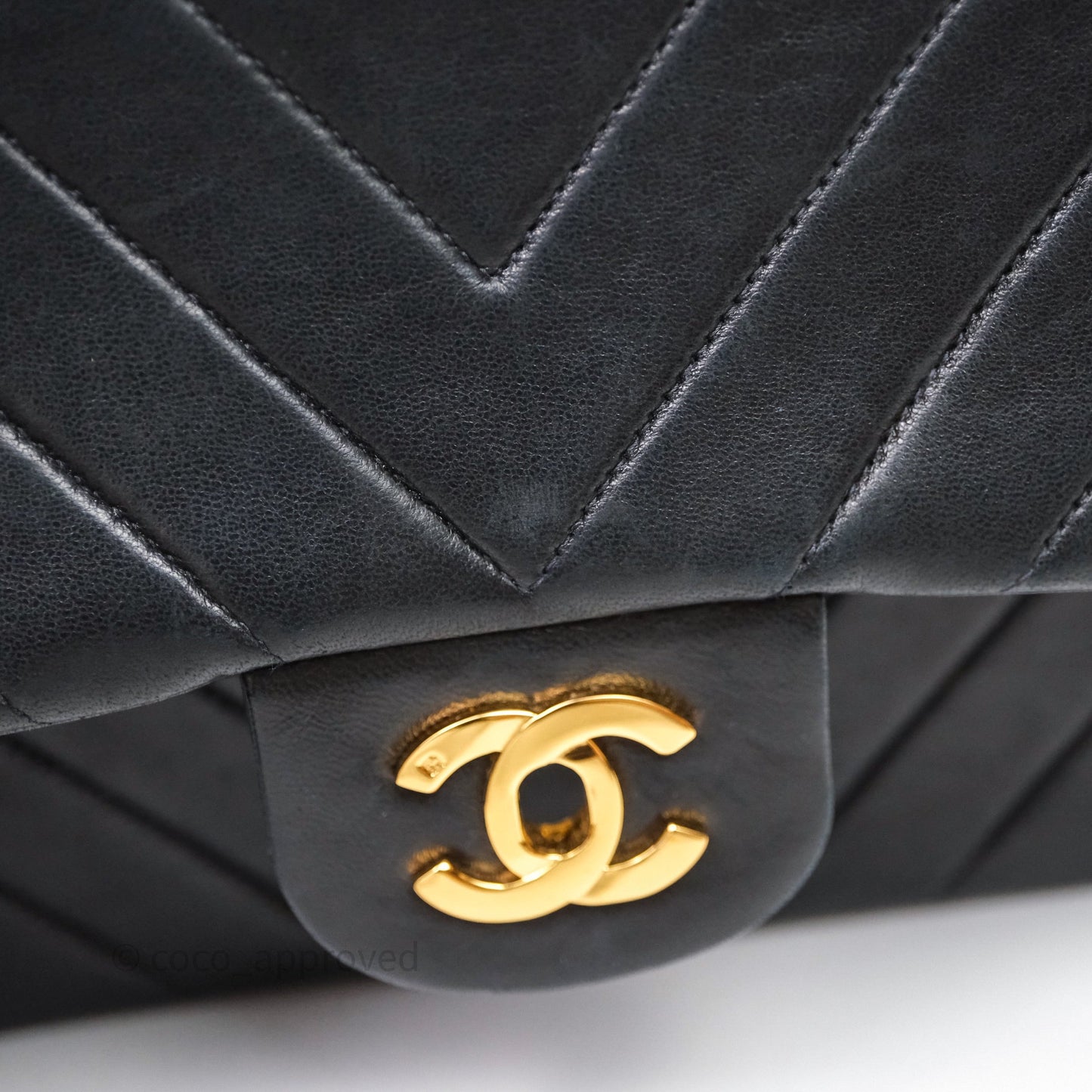 Chanel Vintage Medium Classic Flap Chevron Black Lambskin 24K Gold Hardware