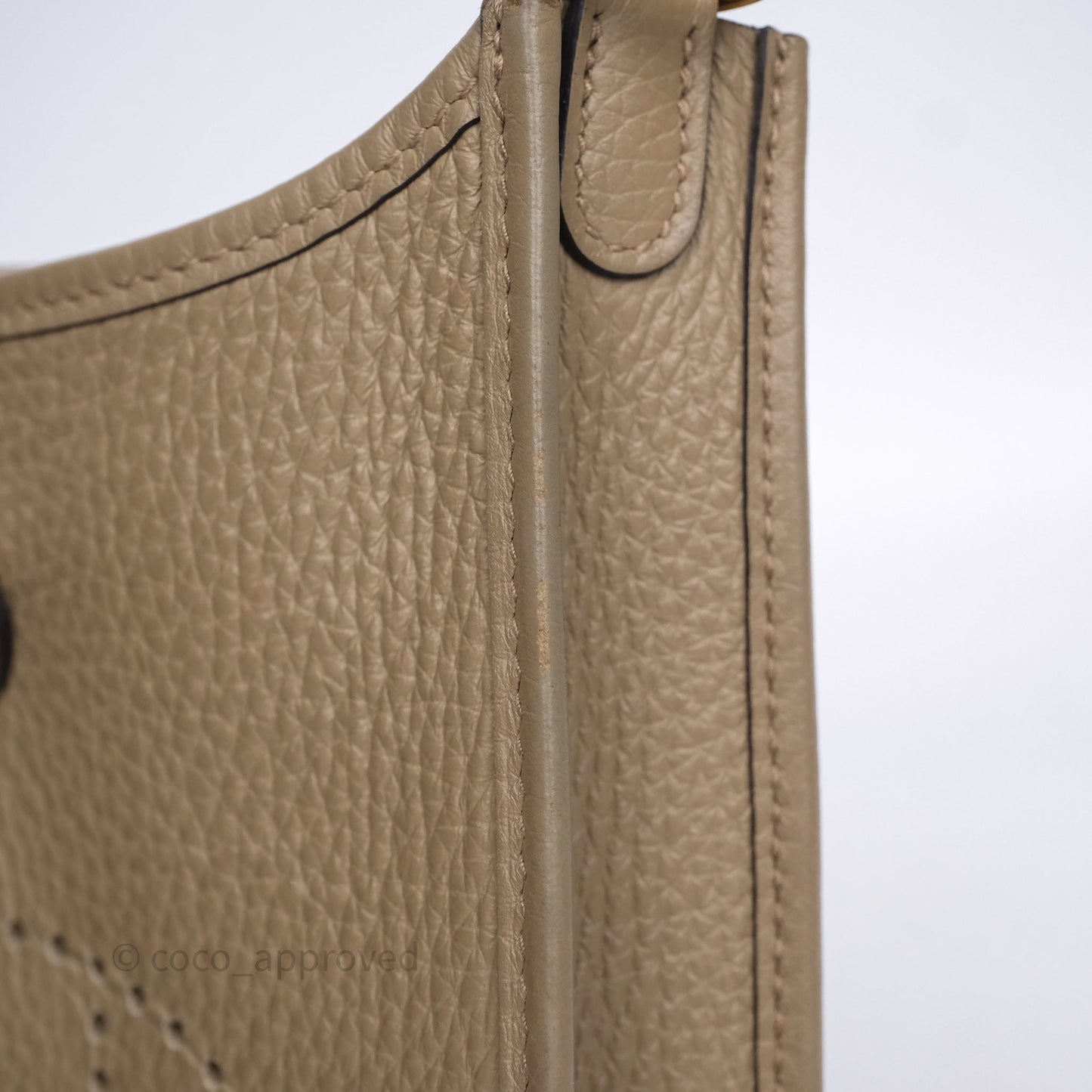 Hermès Mini Evelyne 16 Beige Marfa 8Q Clemence Gold Hardware