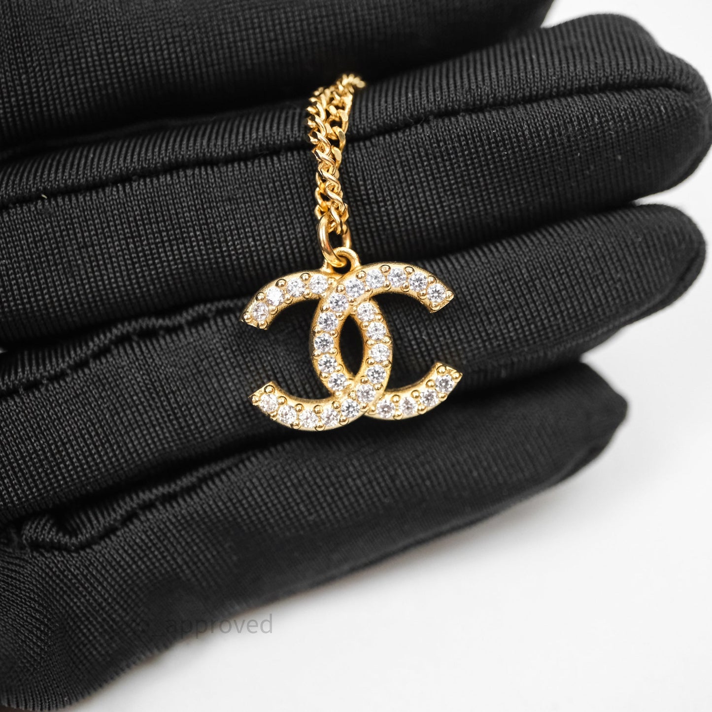 Chanel Crystal CC Necklace Gold Tone 20A