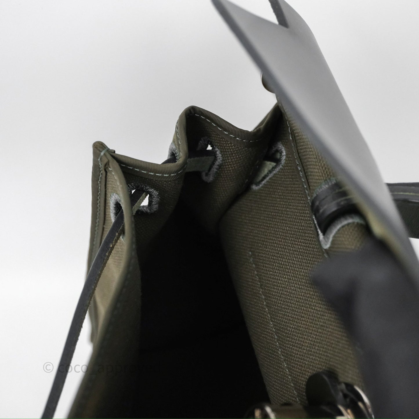 Hermès Herbag Zip 31 Khaki Canvas Palladium Hardware