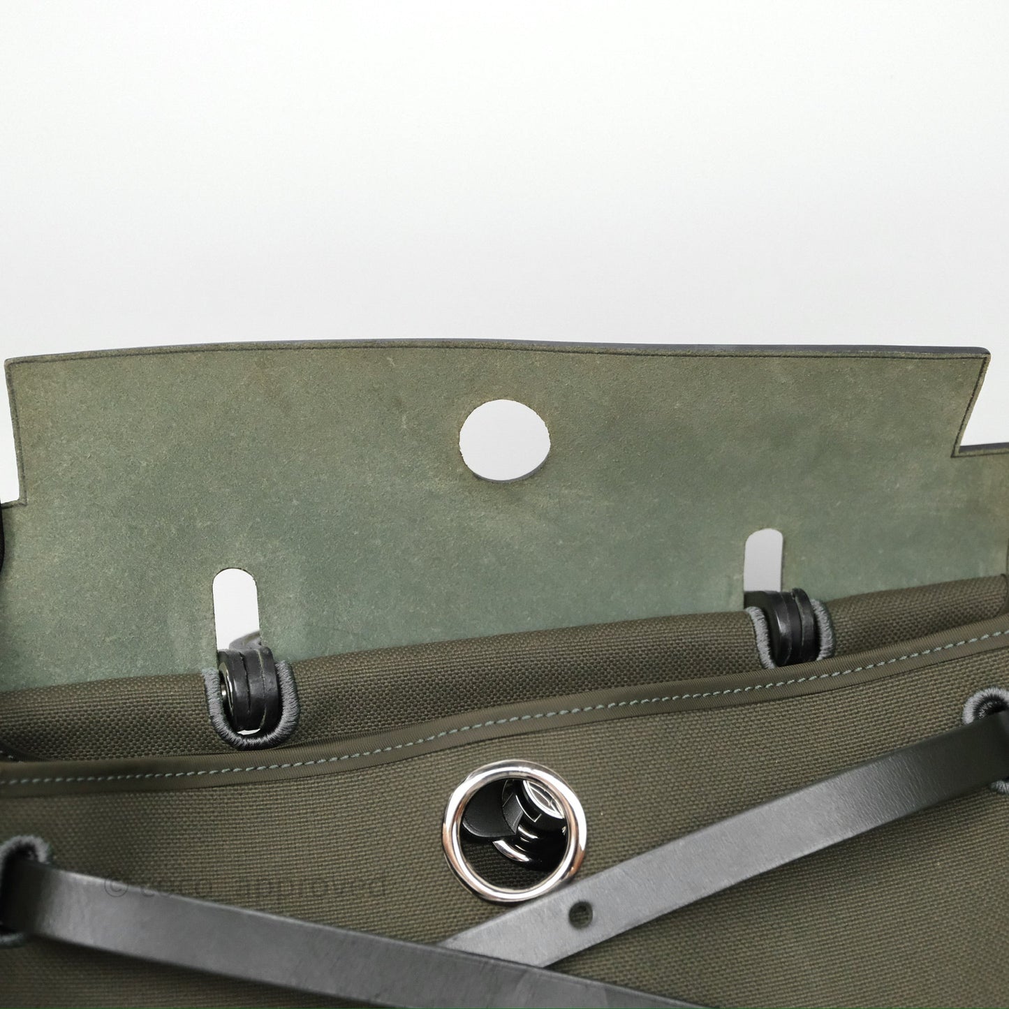 Hermès Herbag Zip 31 Khaki Canvas Palladium Hardware