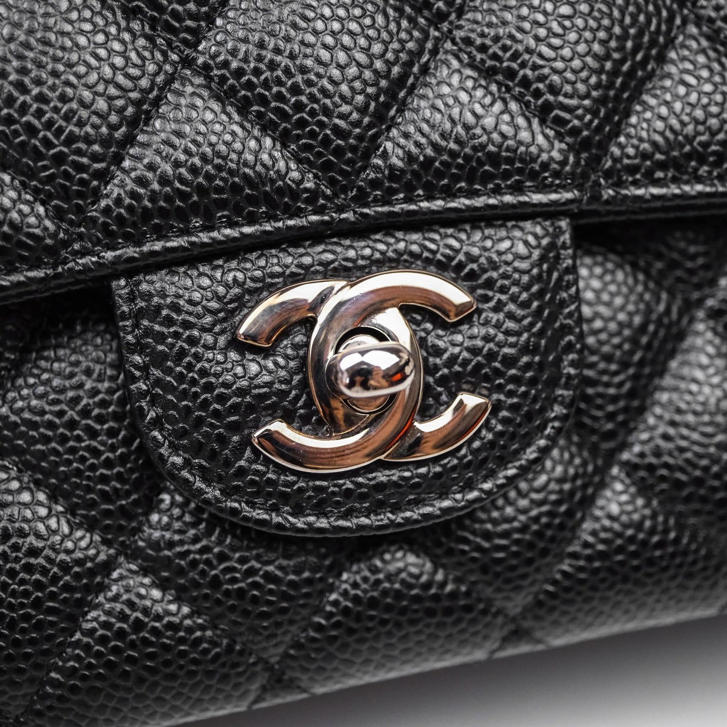 Chanel Classic M/L Medium Flap Quilted Black Caviar Silver Hardware