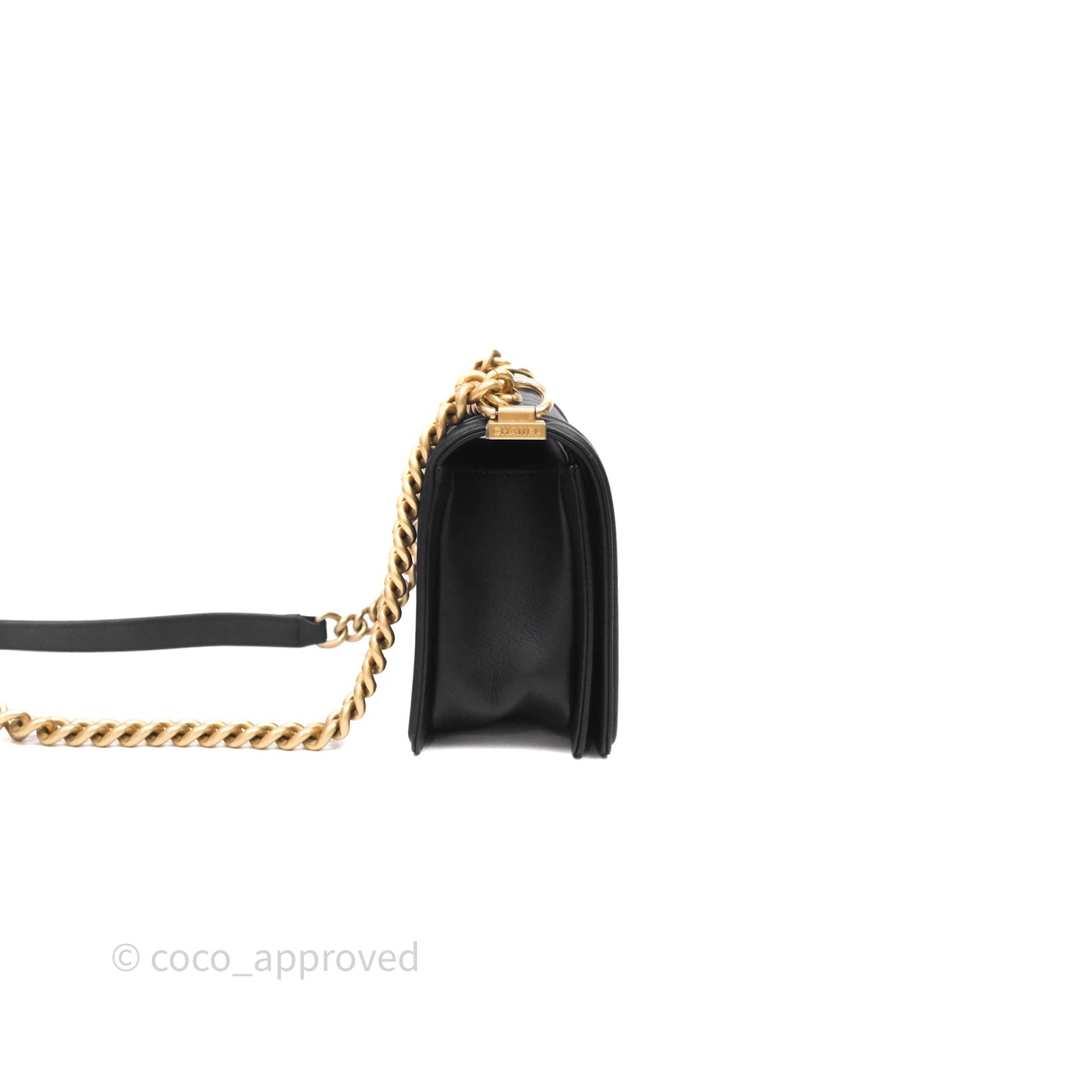 Chanel Medium Boy Quilted Black Calfskin Aged Gold Hardware