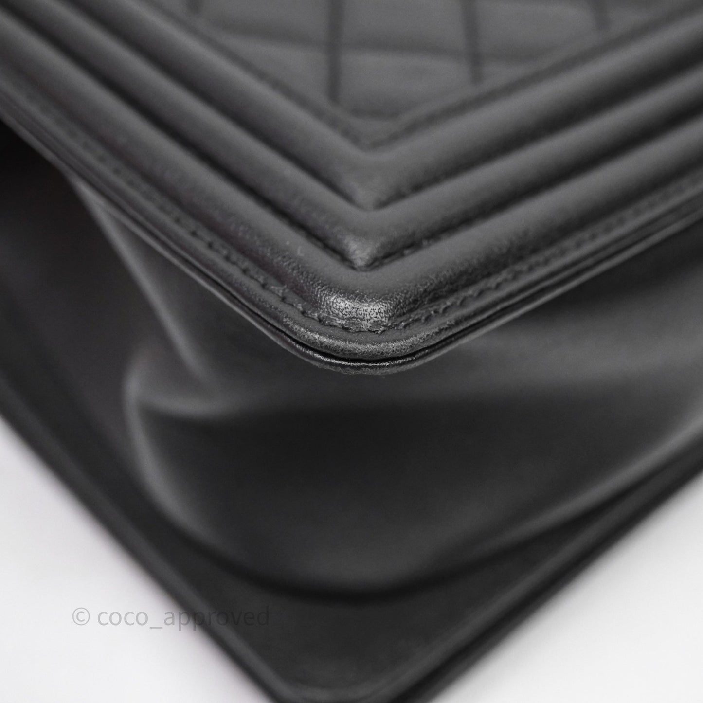 Chanel Medium Boy Quilted Black Calfskin Aged Gold Hardware