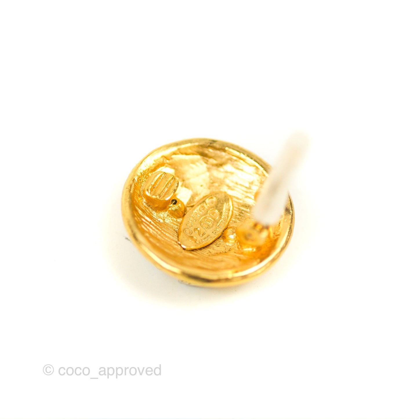 Chanel Vintage CC Round Clip On Earrings Gold Tone