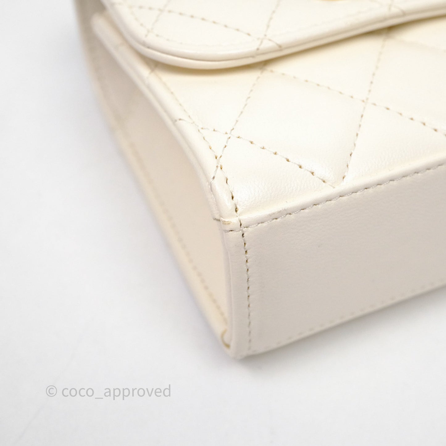 Chanel Mini Quilted Trendy CC Clutch With Chain White Lambskin Gold Hardware