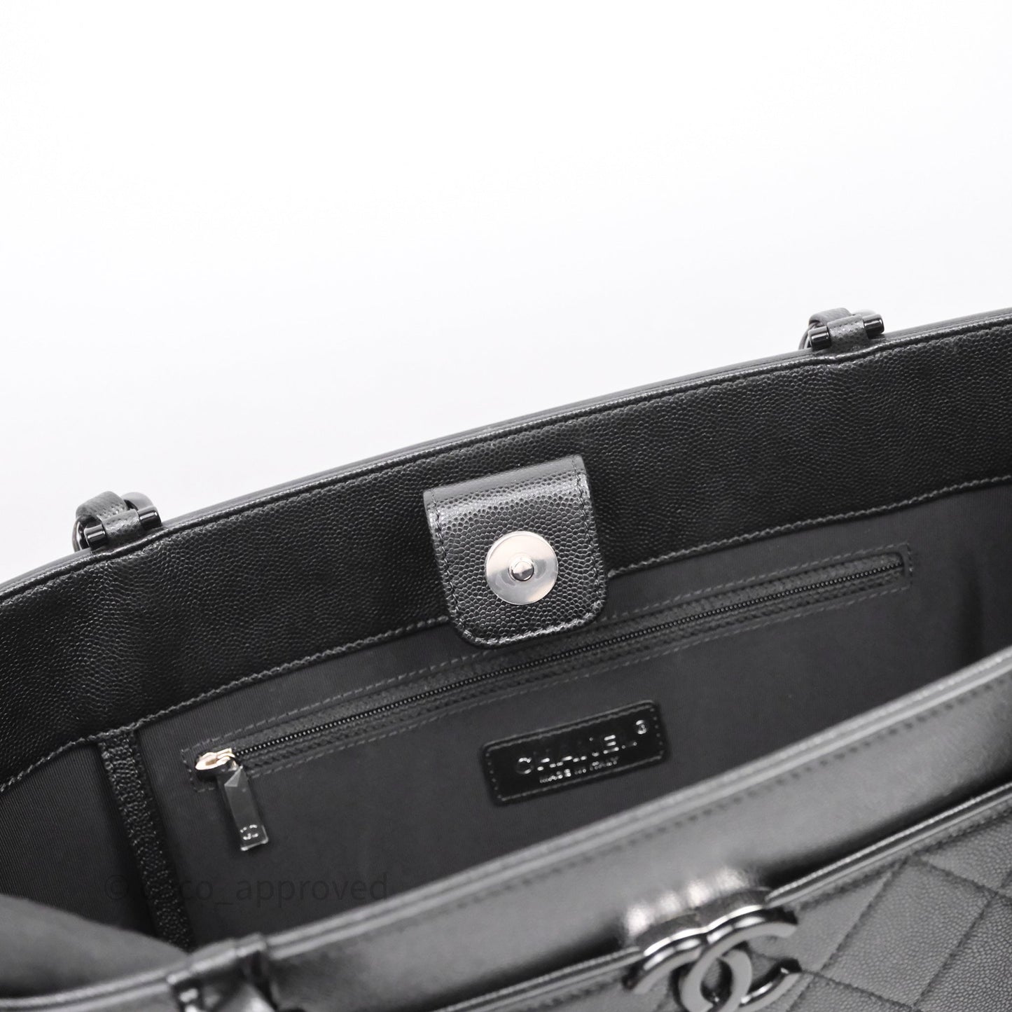 Chanel So Black Quilted Caviar Tote bag