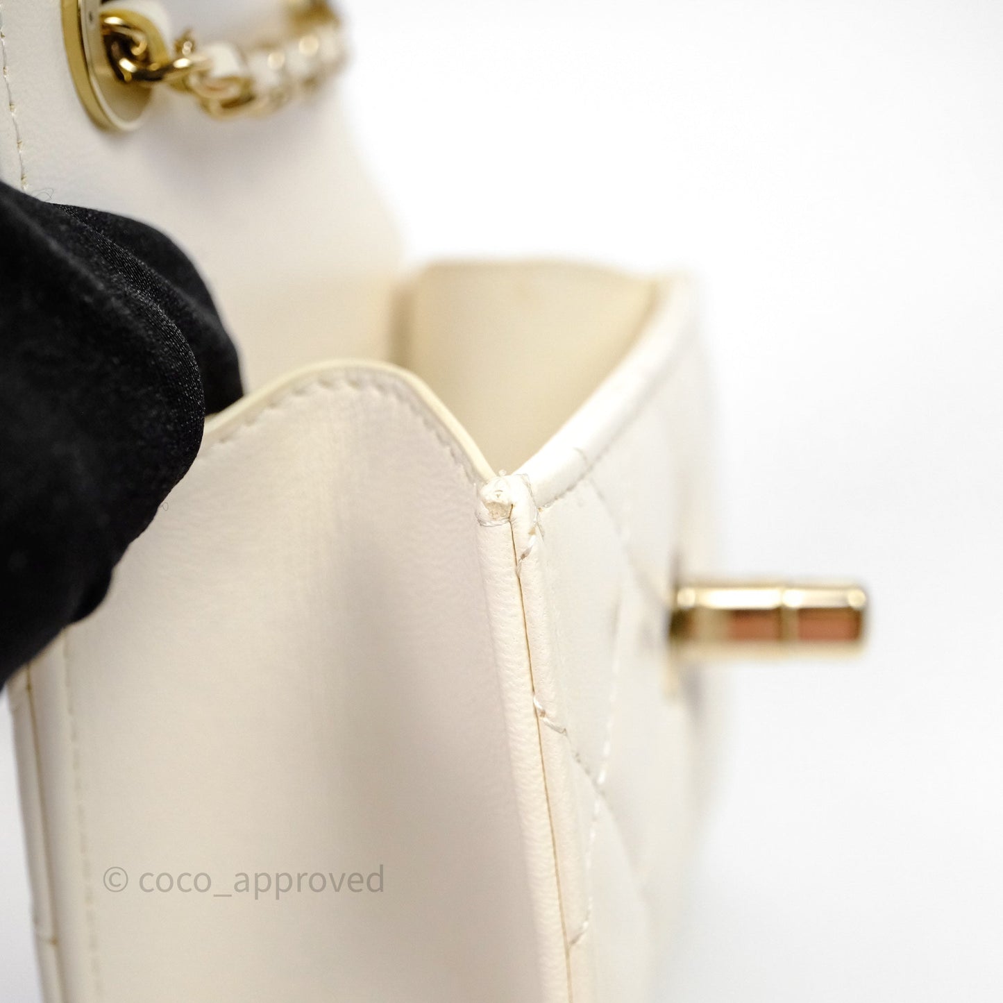 Chanel Mini Quilted Trendy CC Clutch With Chain White Lambskin Gold Hardware