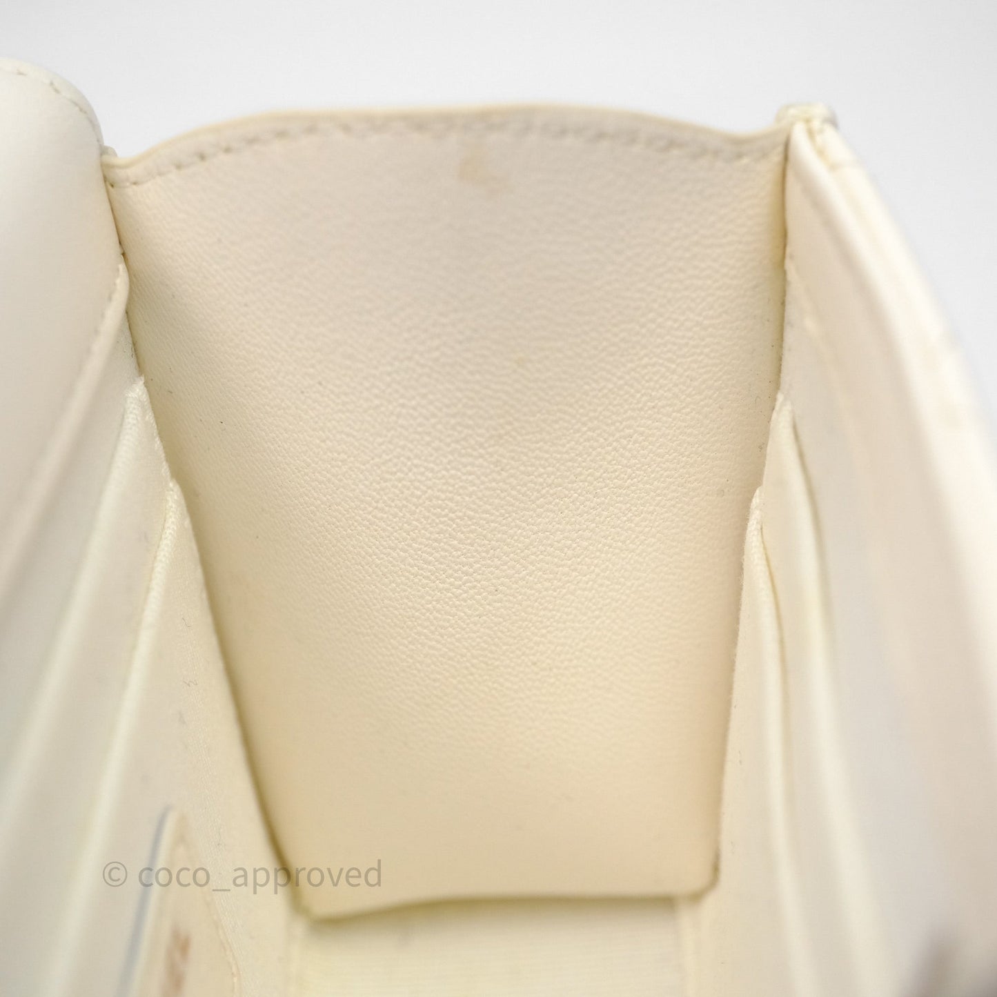 Chanel Mini Quilted Trendy CC Clutch With Chain White Lambskin Gold Hardware