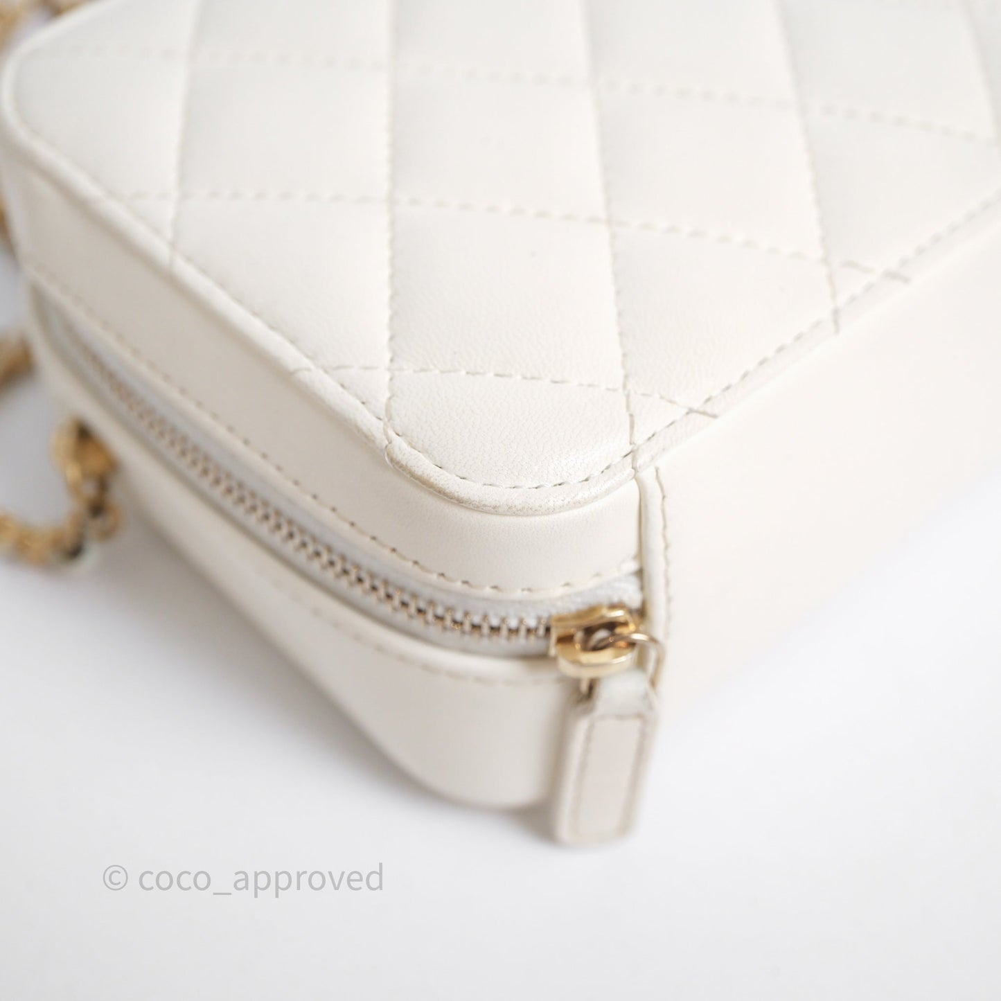 Chanel Quilted CC Pearl Crush Camera Case White Lambskin Gold Hardware