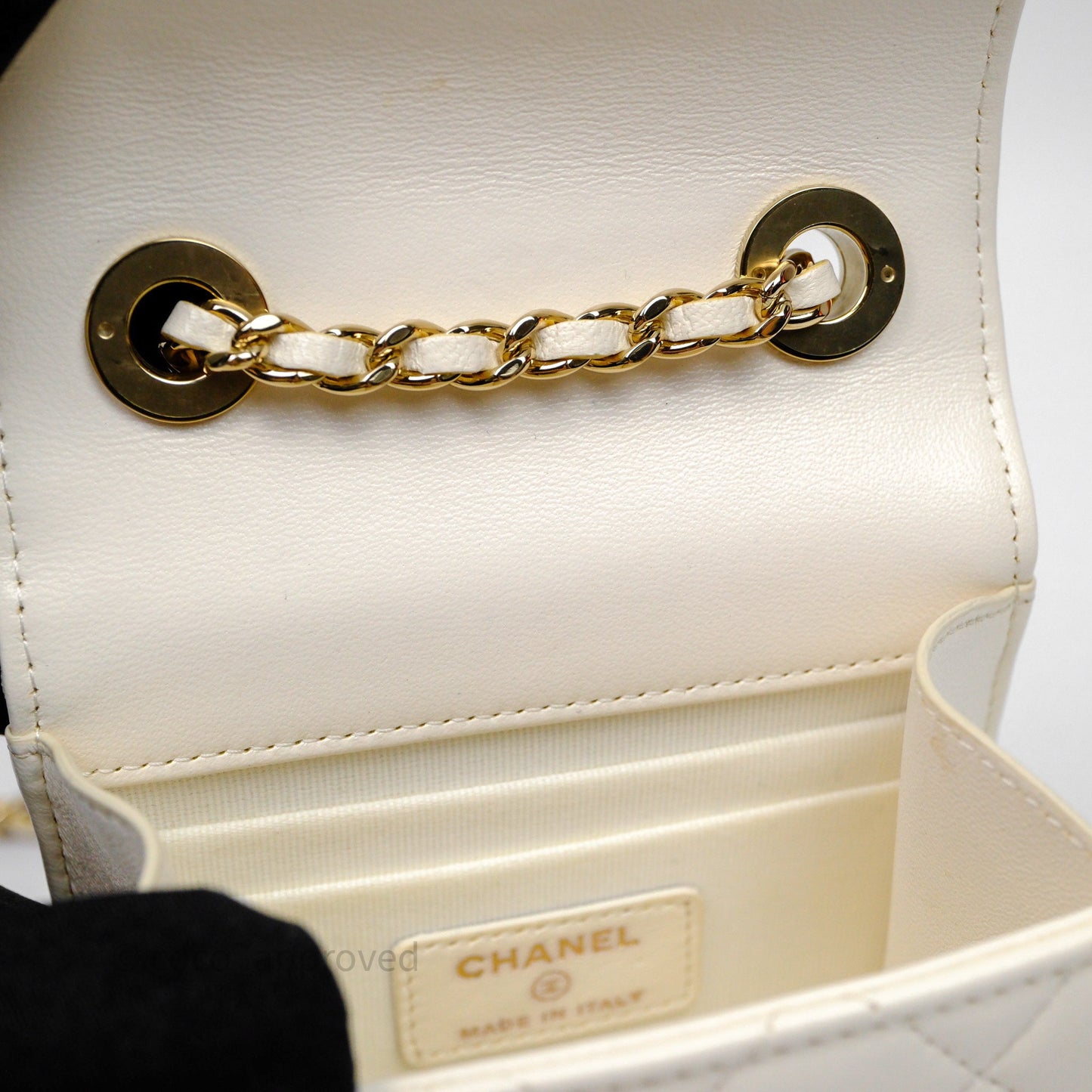 Chanel Mini Quilted Trendy CC Clutch With Chain White Lambskin Gold Hardware
