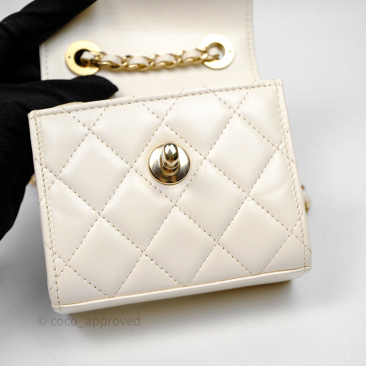 Chanel Mini Quilted Trendy CC Clutch With Chain White Lambskin Gold Hardware