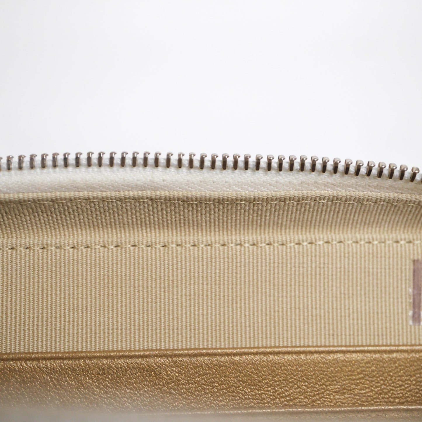 Chanel Quilted CC Pearl Crush Camera Case White Lambskin Gold Hardware