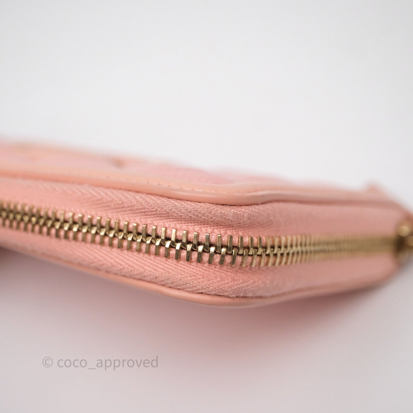 Chanel CC Filigree Zipped Long Wallet Pink Caviar Gold Hardware