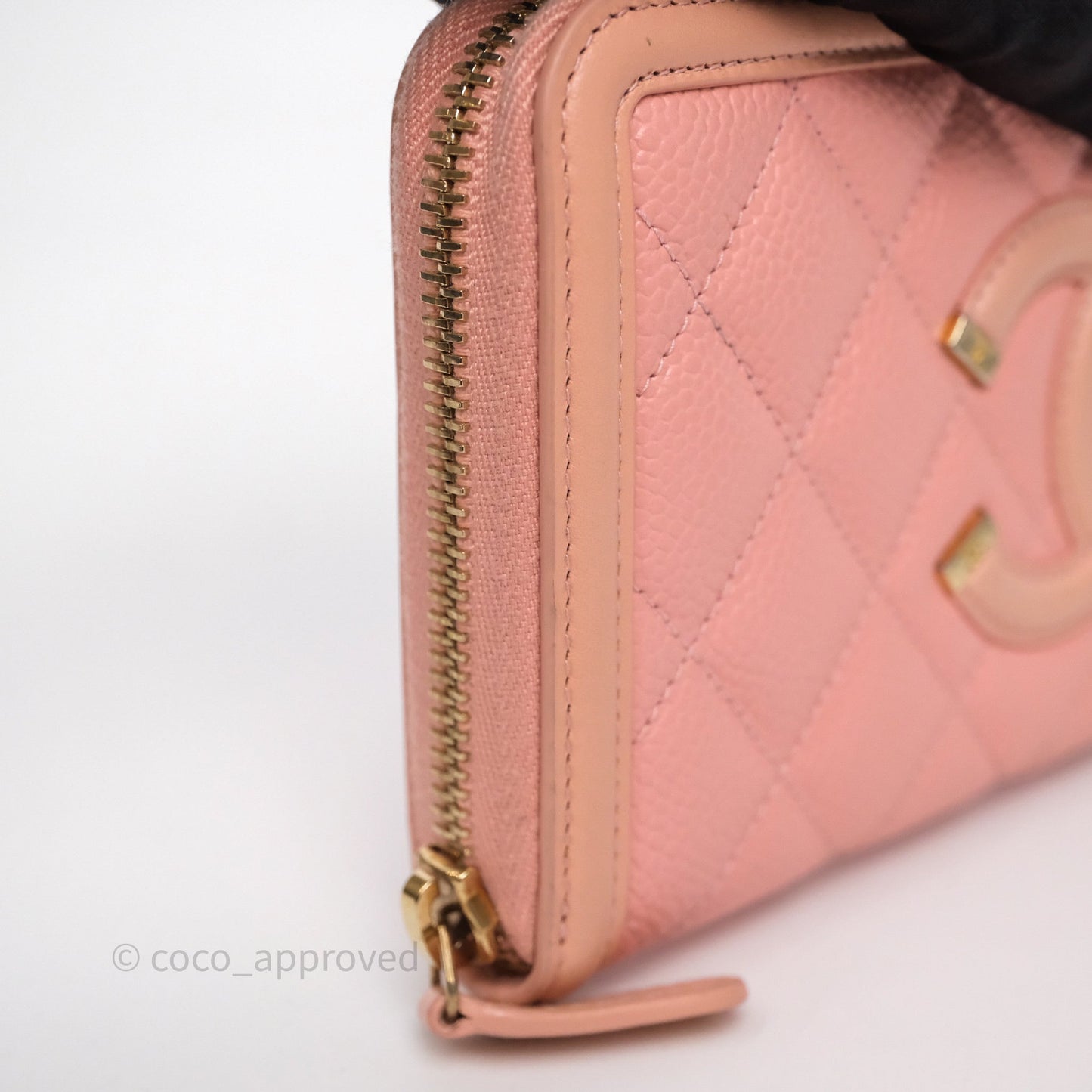 Chanel CC Filigree Zipped Long Wallet Pink Caviar Gold Hardware