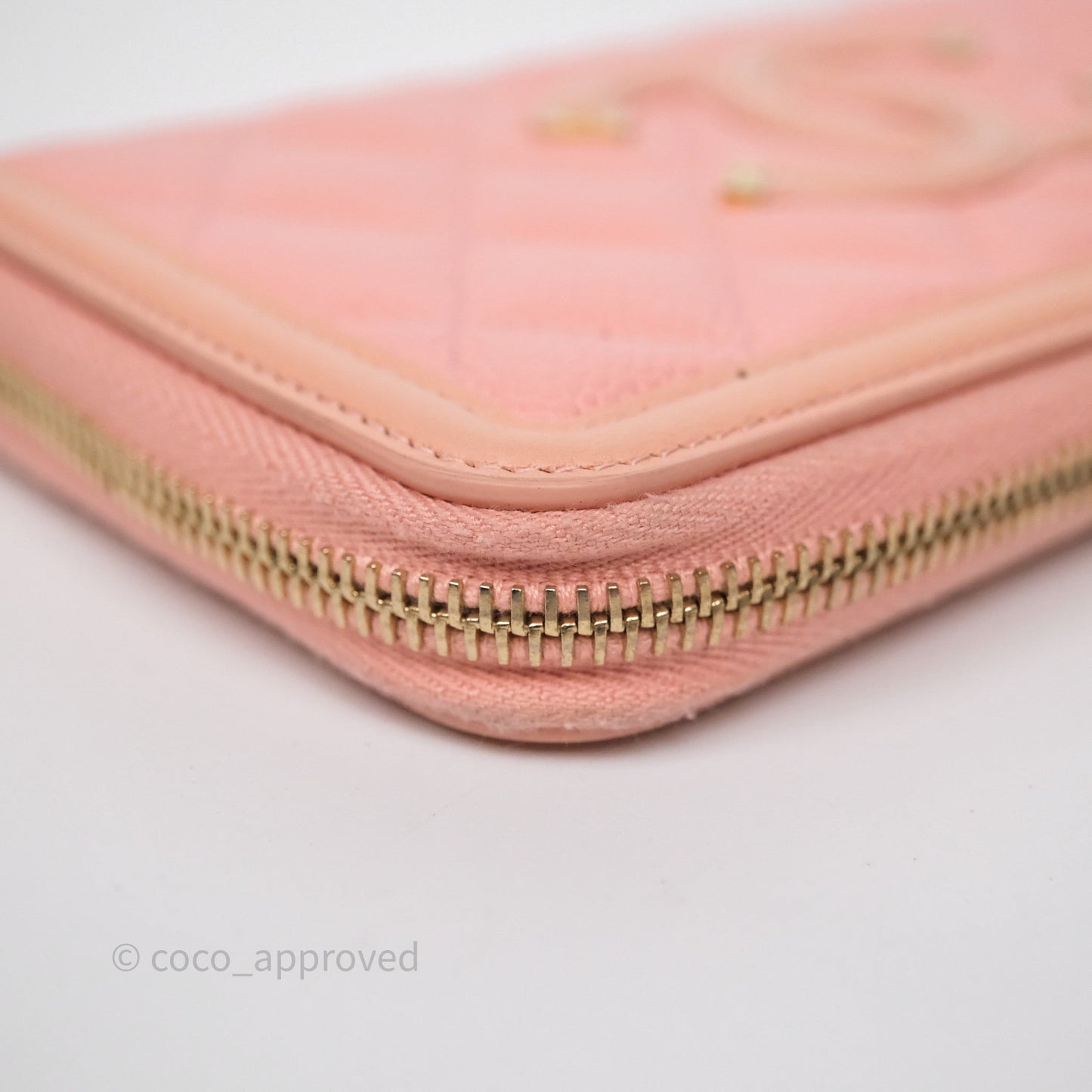 Chanel CC Filigree Zipped Long Wallet Pink Caviar Gold Hardware