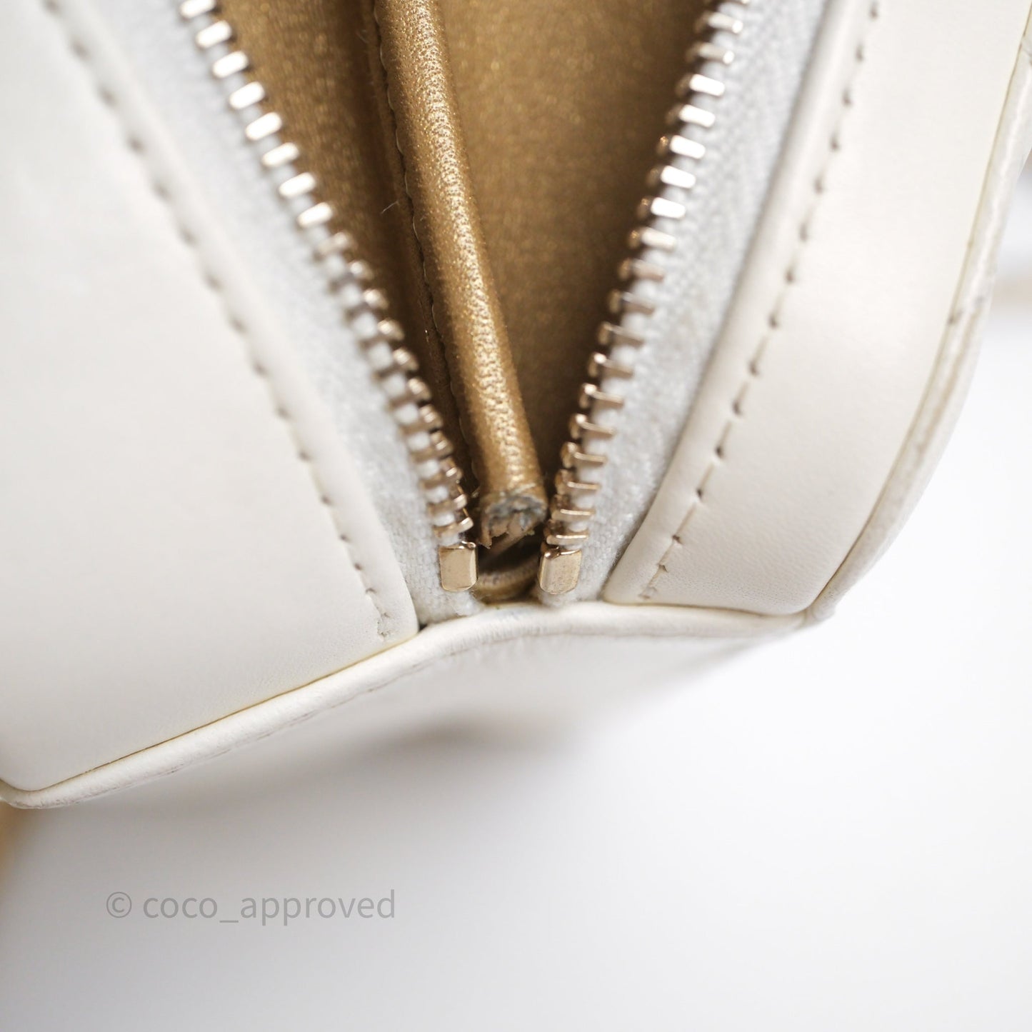 Chanel Quilted CC Pearl Crush Camera Case White Lambskin Gold Hardware
