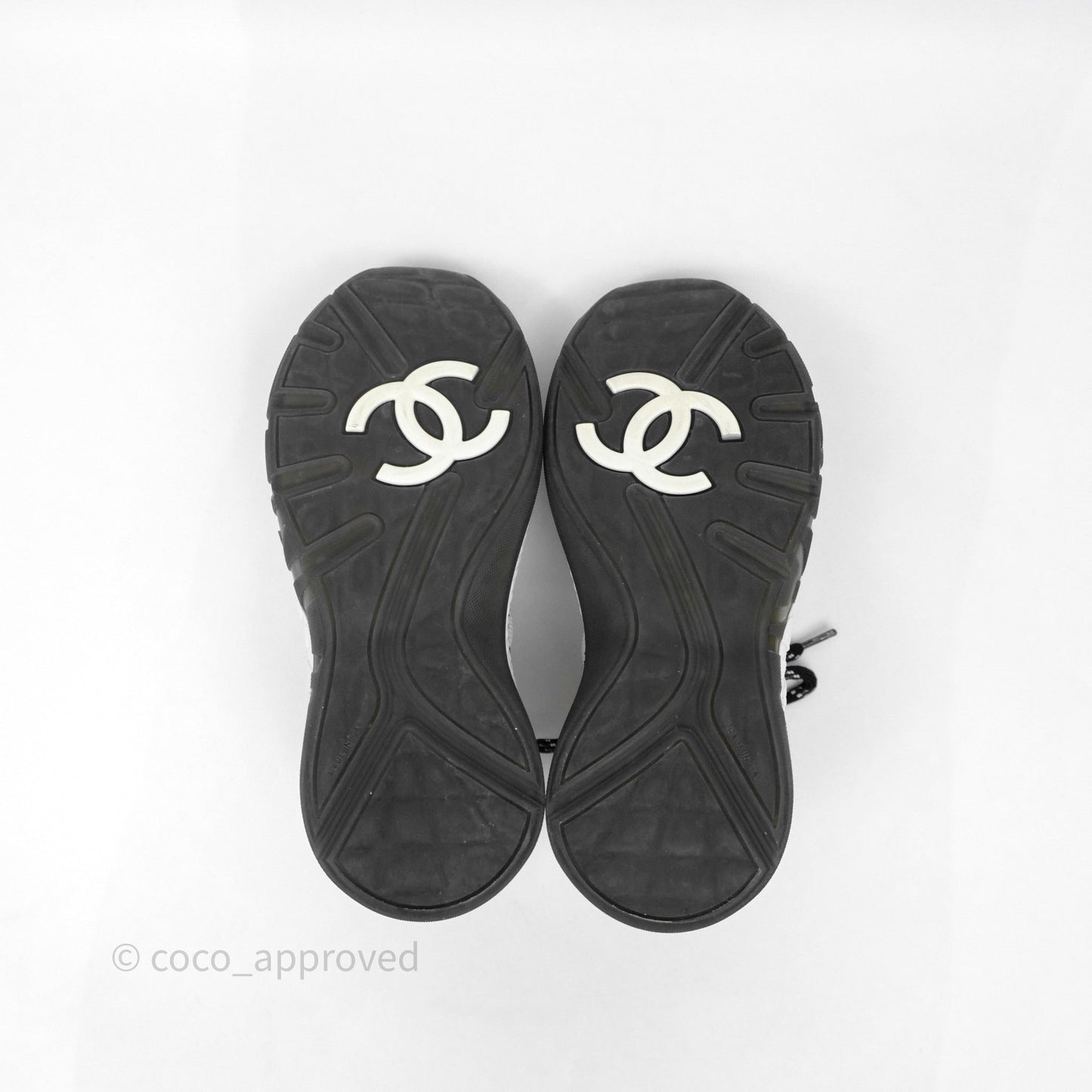 Chanel White/Black Sneakers Size 37