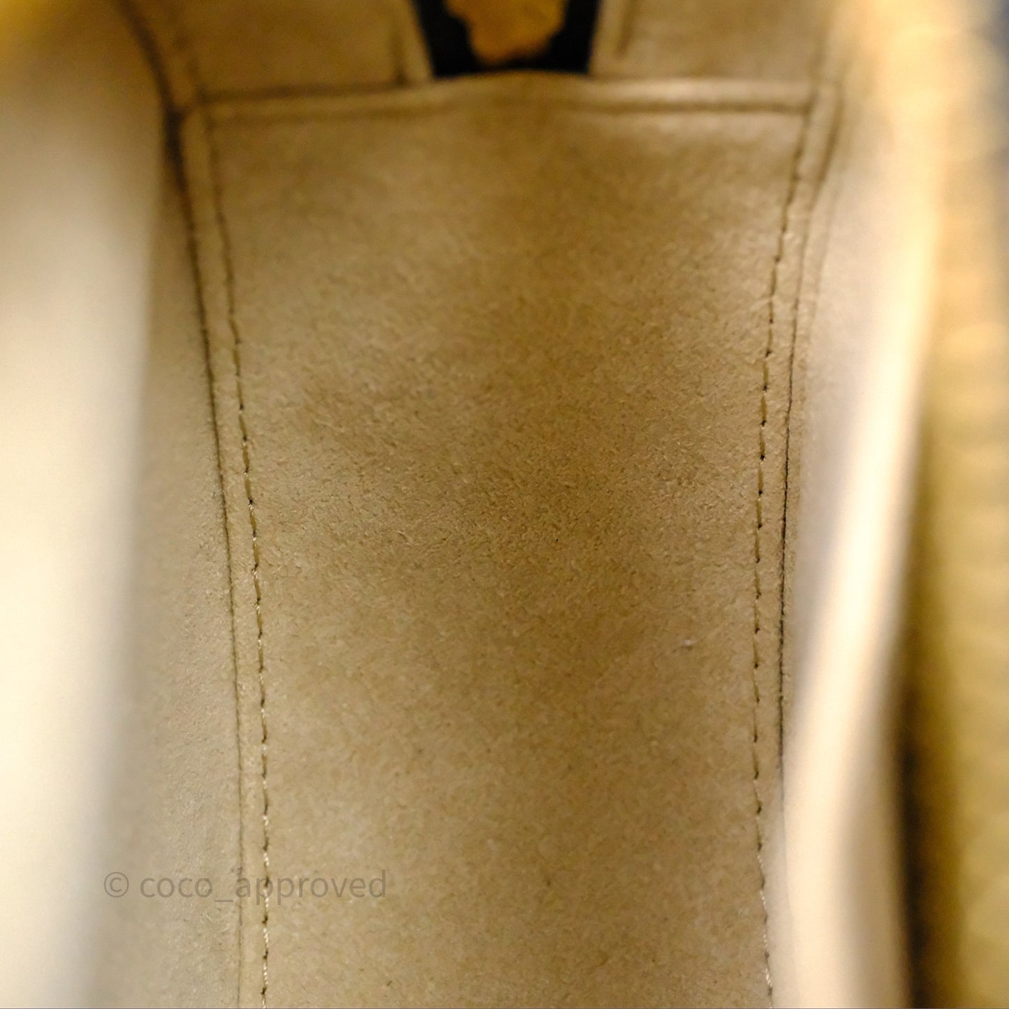 Louis Vuitton Giant Crafty Boite Chapeau Souple Monogram Shoulder Bag